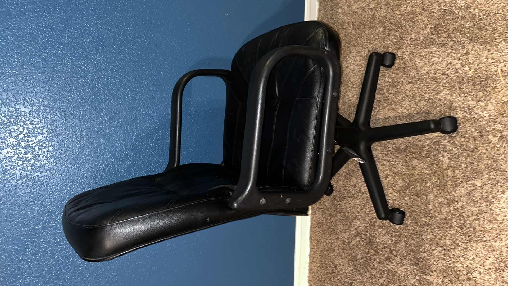 Photo 1 of ADJUSTABLE OFFICE CHAIR