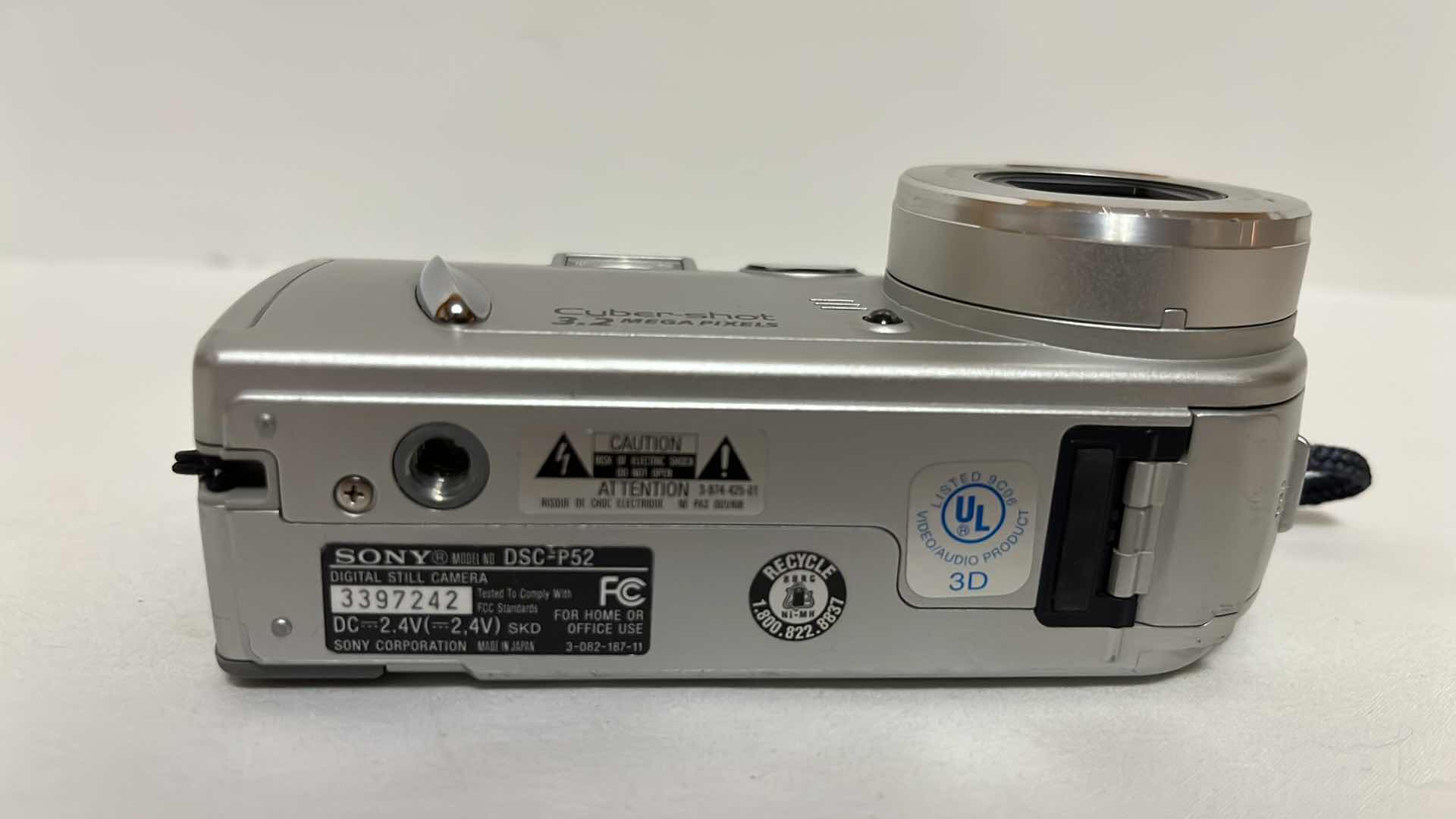 Photo 1 of SONY CYBER-SHOT 3.2 MEGA PIXEL DIGITAL STILL CAMERA MODEL DSC-P52