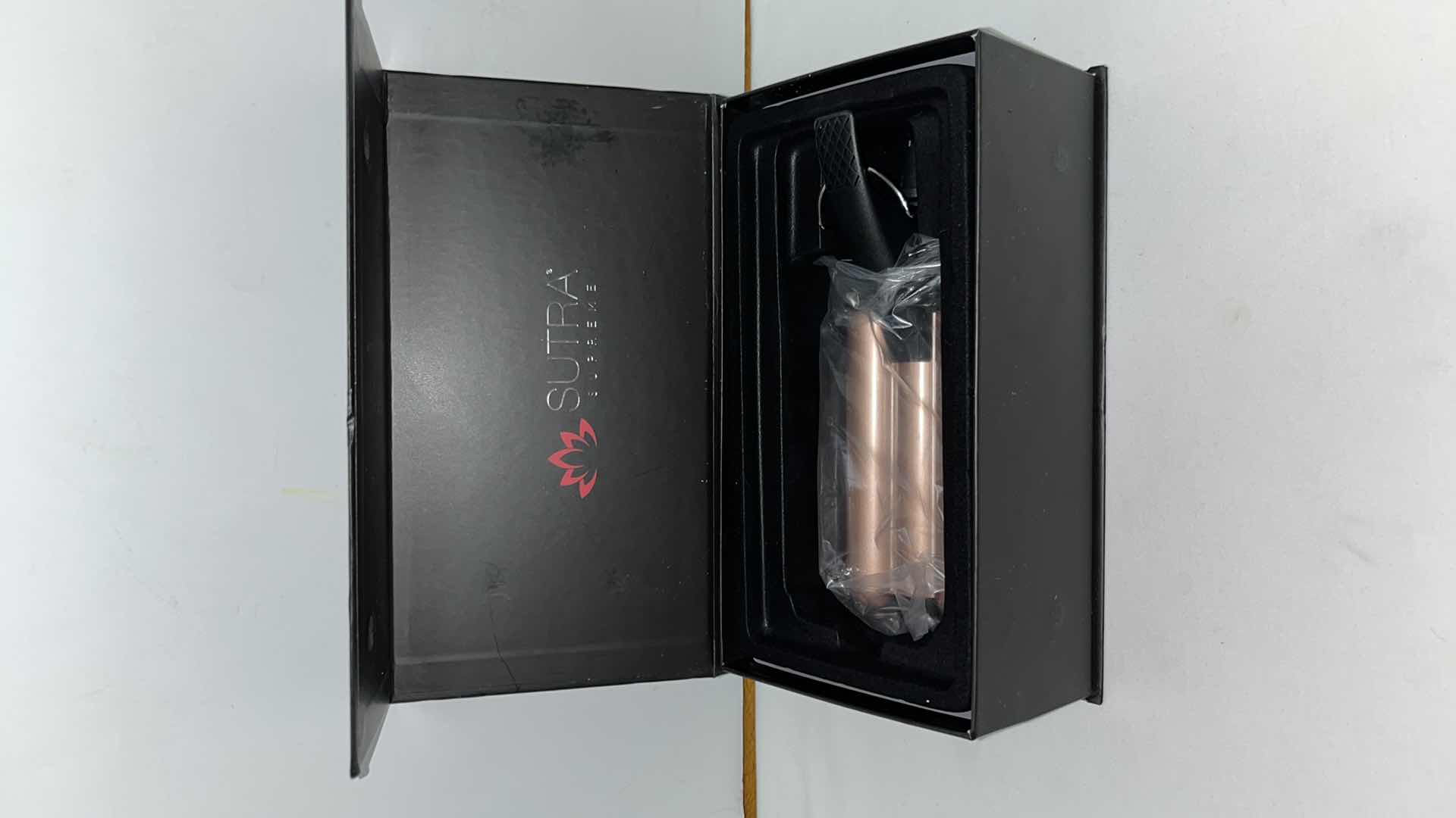 Photo 1 of NEW SUTRA SUPREME INTERCHANGEABLE WAVER, JUMBO TRIPLE BARREL 7/8” ROSE GOLD TOURMALINE INFUSED CERAMIC BARRELS MODEL 50C3CR-B39