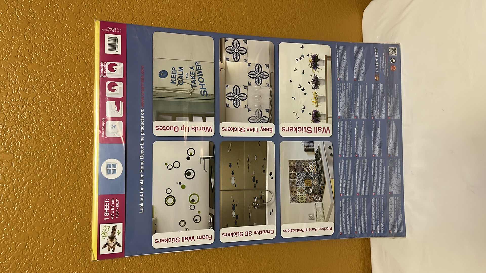 Photo 1 of NEW CREARREDA GIRAFFE ELECTROSTATIC REMOVABLE WINDOW DECOR 18.5” X 26.3”