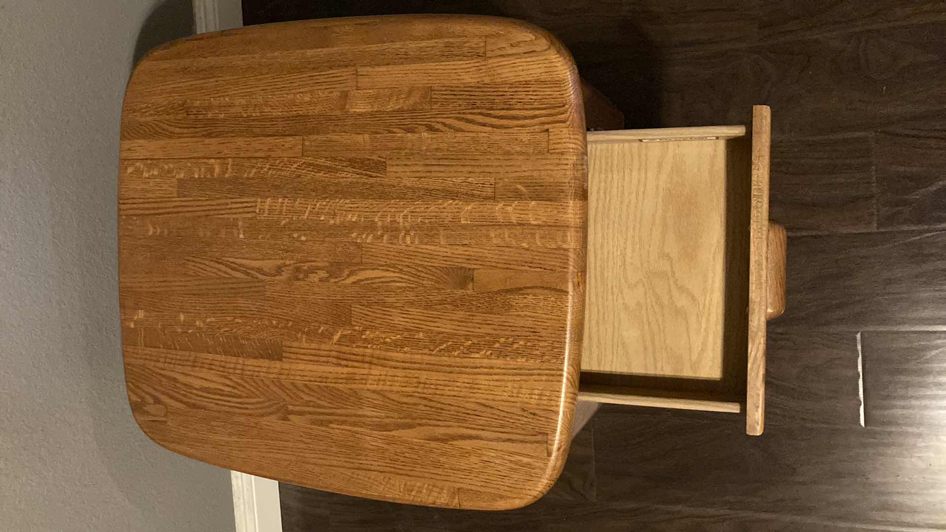 Photo 1 of BROYHILL SOLID OAK SIDE TABLE 24.5” X 27” H20”