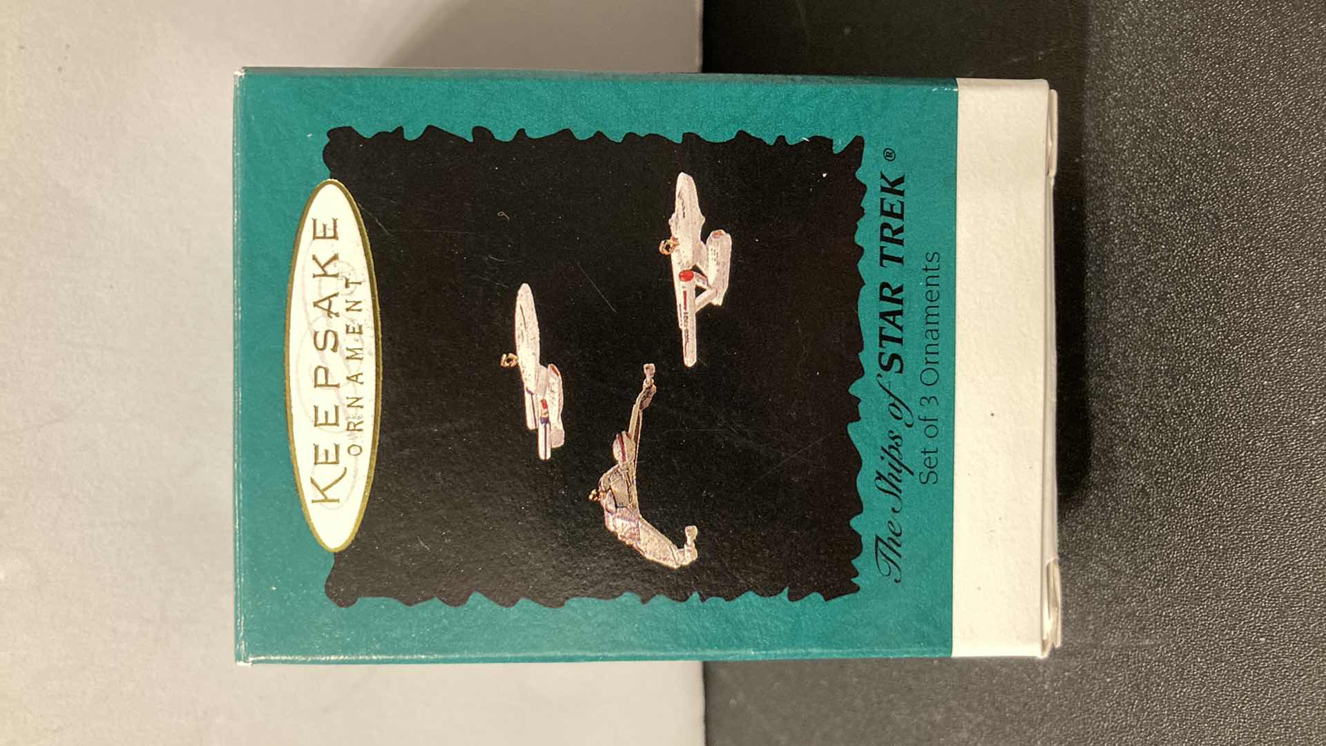 Photo 1 of NEW HALLMARK KEEPSAKE THE SHIPS OF STAR TREK COLLECTORS SERIES ORNAMENT