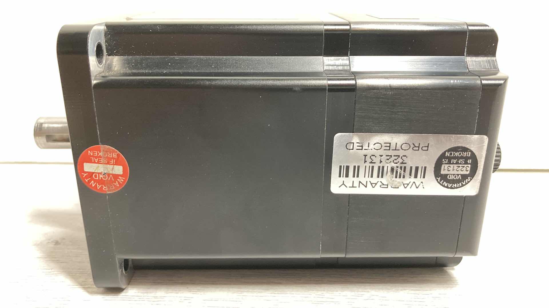 Photo 1 of $5000 MOOG ANIMATICS SMART MOTOR INTEGRATED SERVO SYSTEM MODEL SM34165MT-P-DN-FB01
MFG DATE 09/19/2017
FW VERSION 5.97.4.31