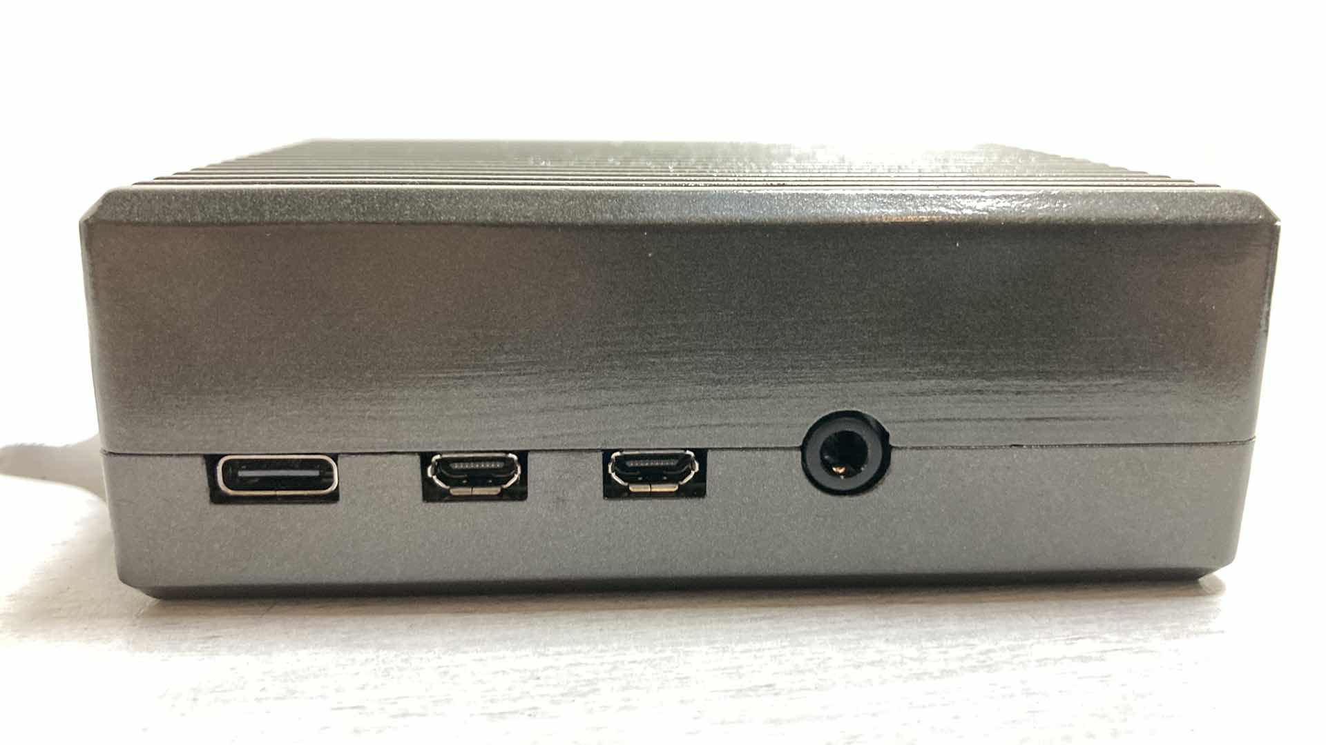 Photo 1 of INTER-TECH ALUMINUM CASE W RASPBERRY Pi 4 MODEL B BOARD