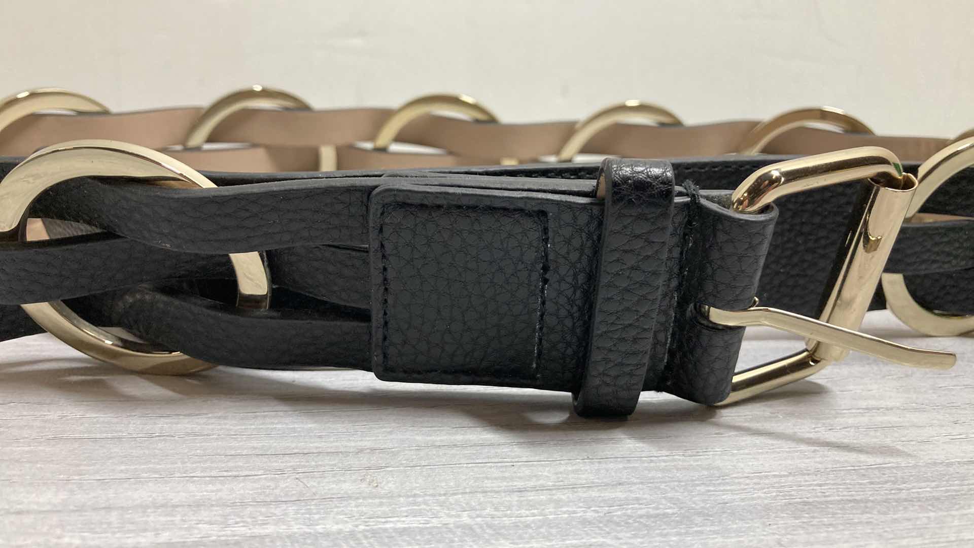 Photo 1 of BCBG MAXAZRIA TRI-STRAP GOLD FINISH RING BELT SIZE S 34”