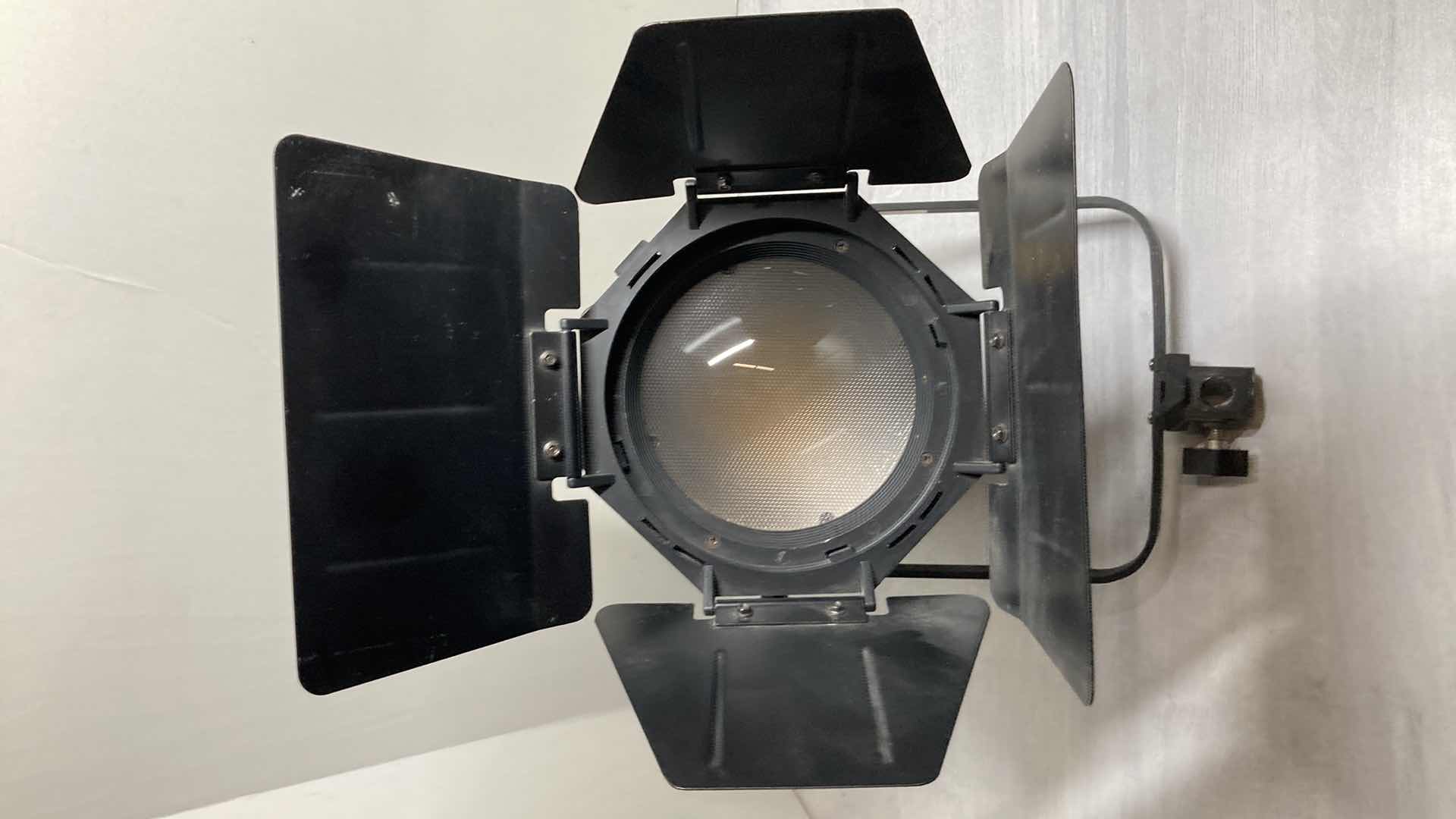 Photo 1 of IKAN SPOTLIGHT MODEL SB200