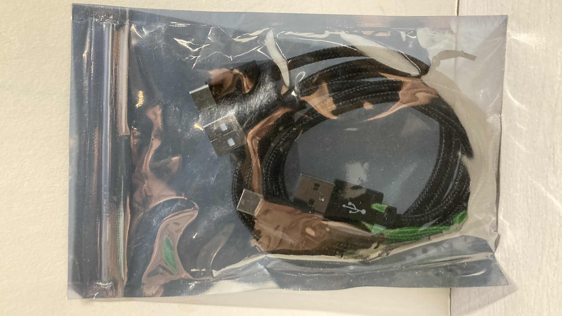 Photo 1 of NEW USB TYPE C 2FT BLACK CHARGER CORDS 2PK (5)