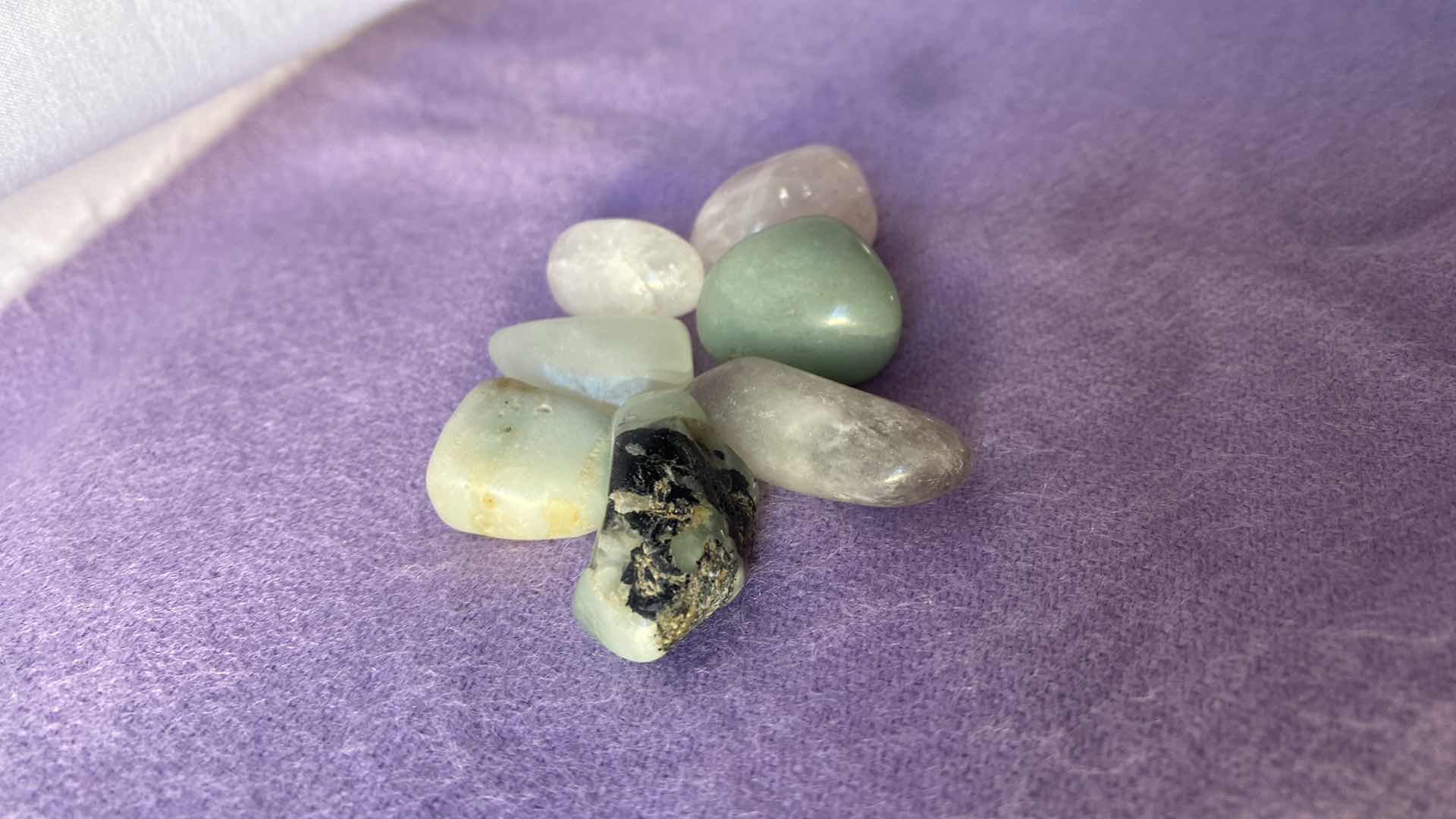 Photo 1 of GREEN PREHNITE GEMSTONES