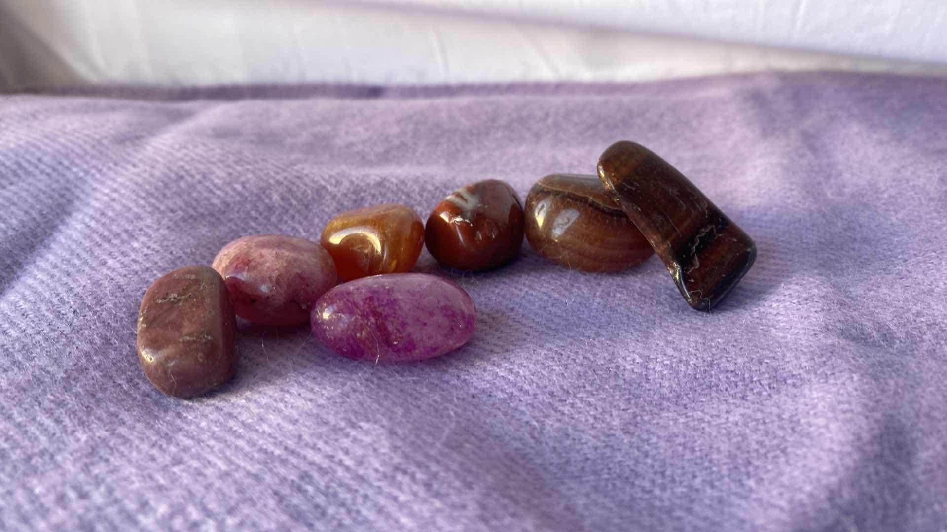 Photo 1 of VARIOUS GEMSTONES