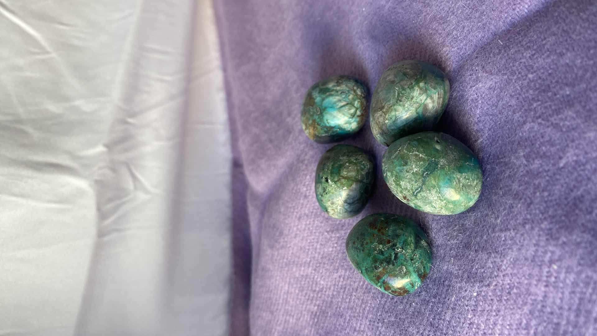 Photo 1 of CHRYSOCOLLA IN QUARTZ STONES