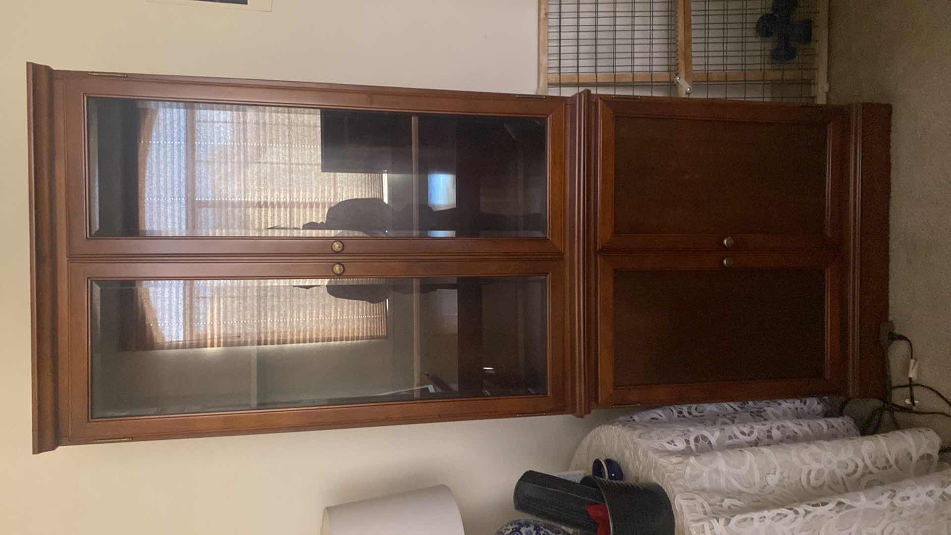 Photo 2 of BOMBAY CABINET
75.5X29