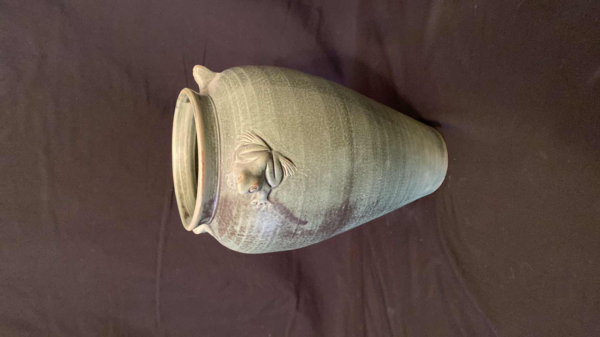 Photo 1 of FROG VASE