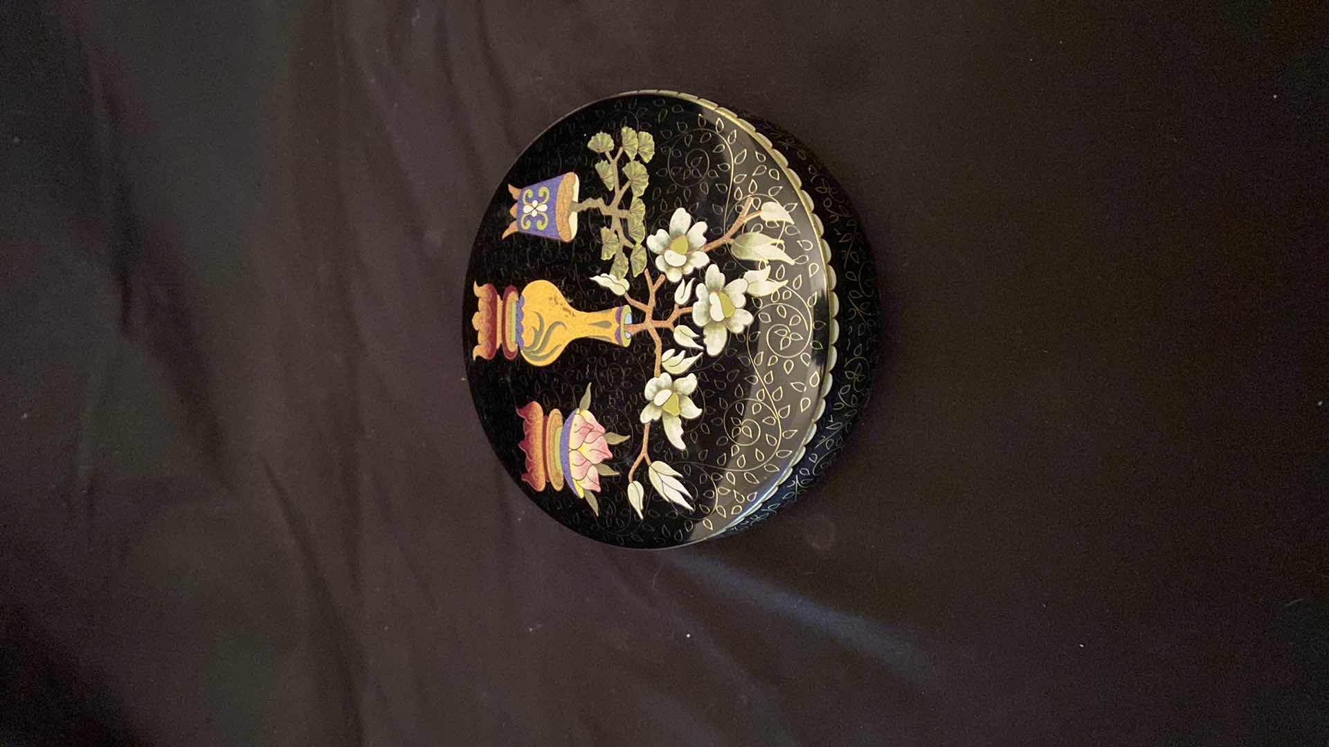 Photo 1 of VINTAGE TIN
DESIGN BY DAHER