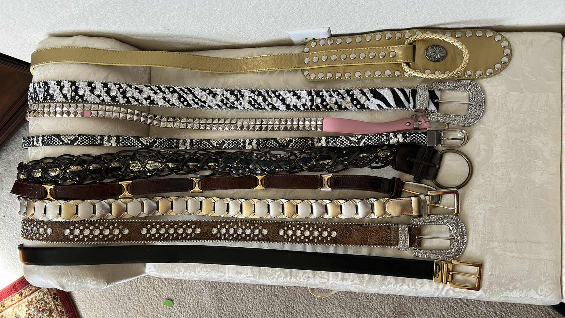 Photo 1 of 9 BELTS IN VARIOUS COLORS AND STYLES