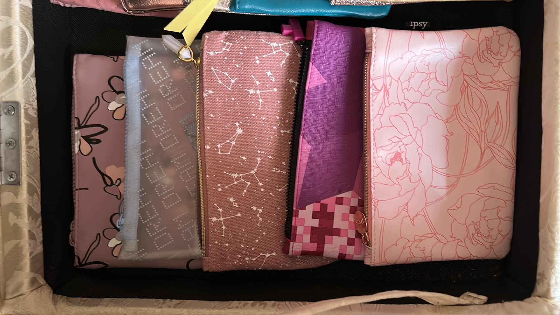 Photo 1 of 16 SMALL TRAVEL/MAKEUP BAGS