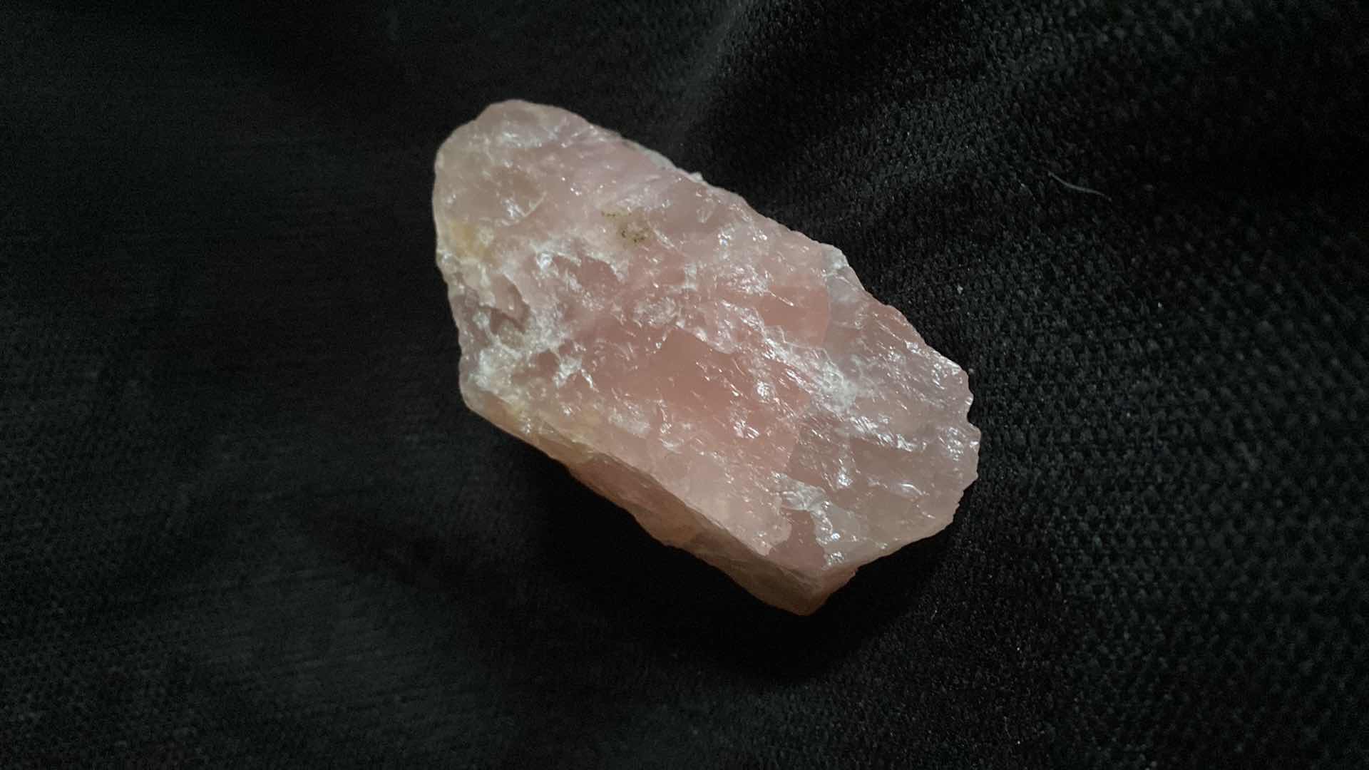 Photo 3 of ROSE QUARTZ STONE