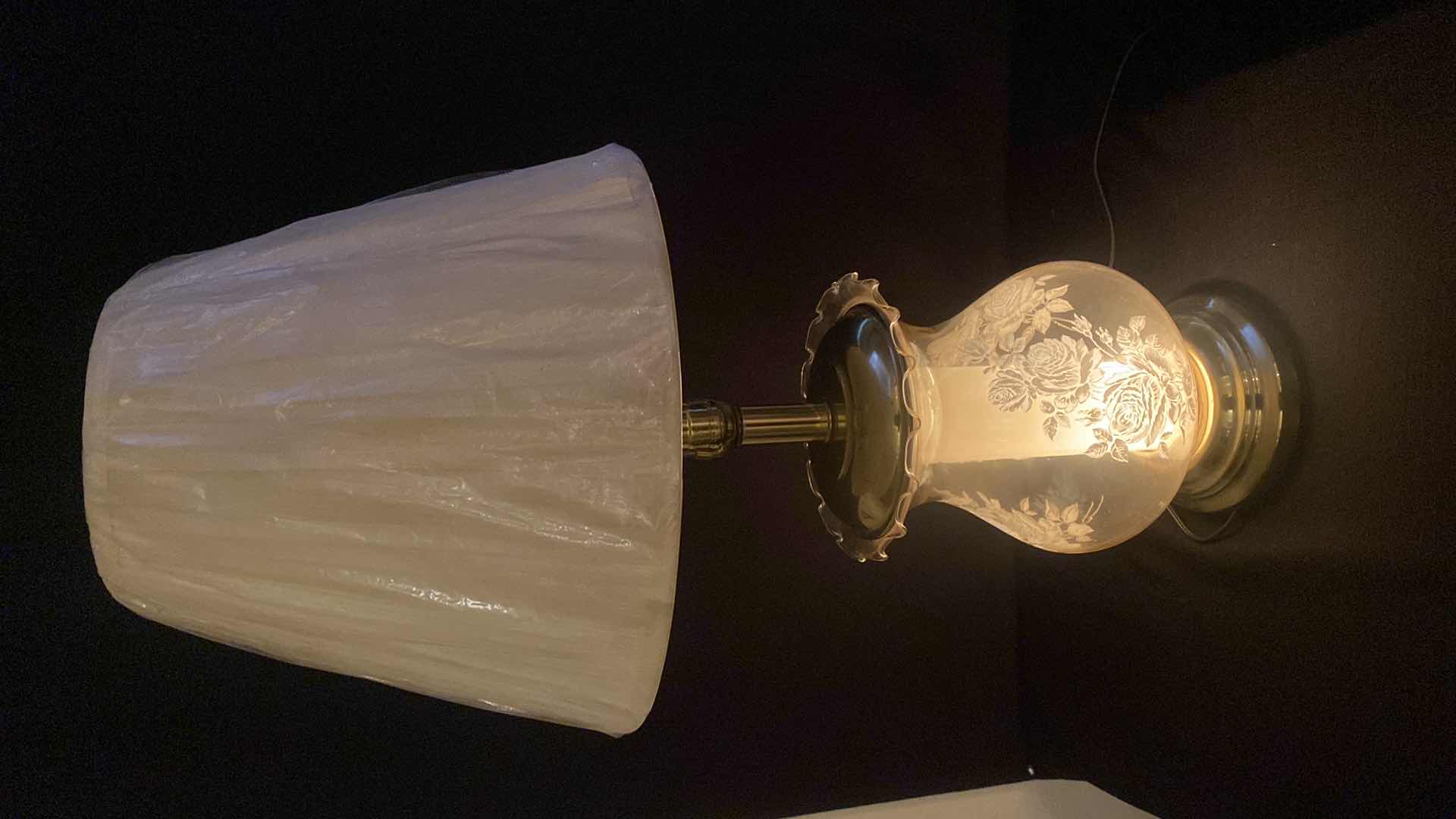 Photo 7 of LAMP WITH CLEAR BASE