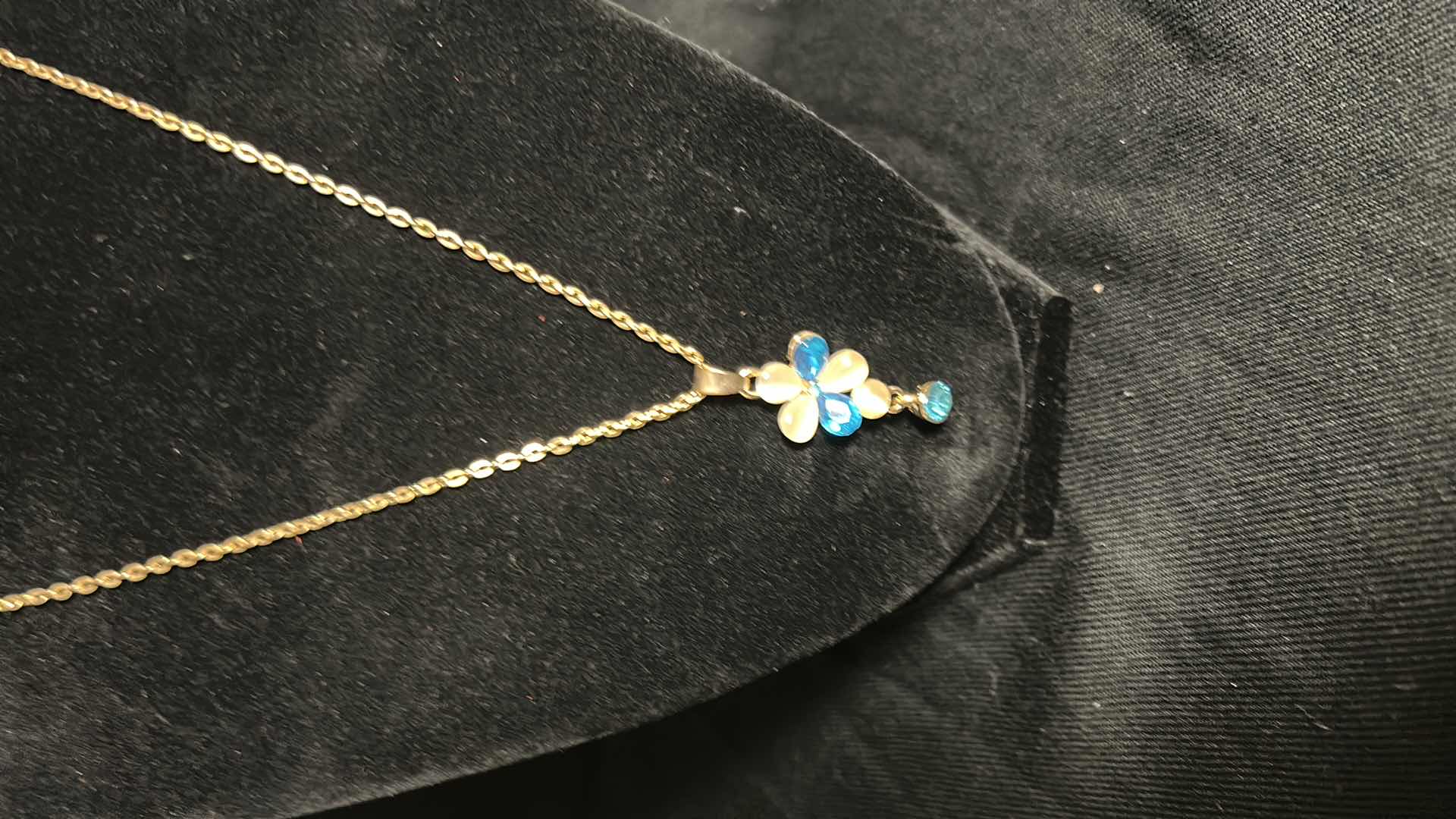 Photo 1 of GOLD TONE NECKLACE AND TWO EARRINGS