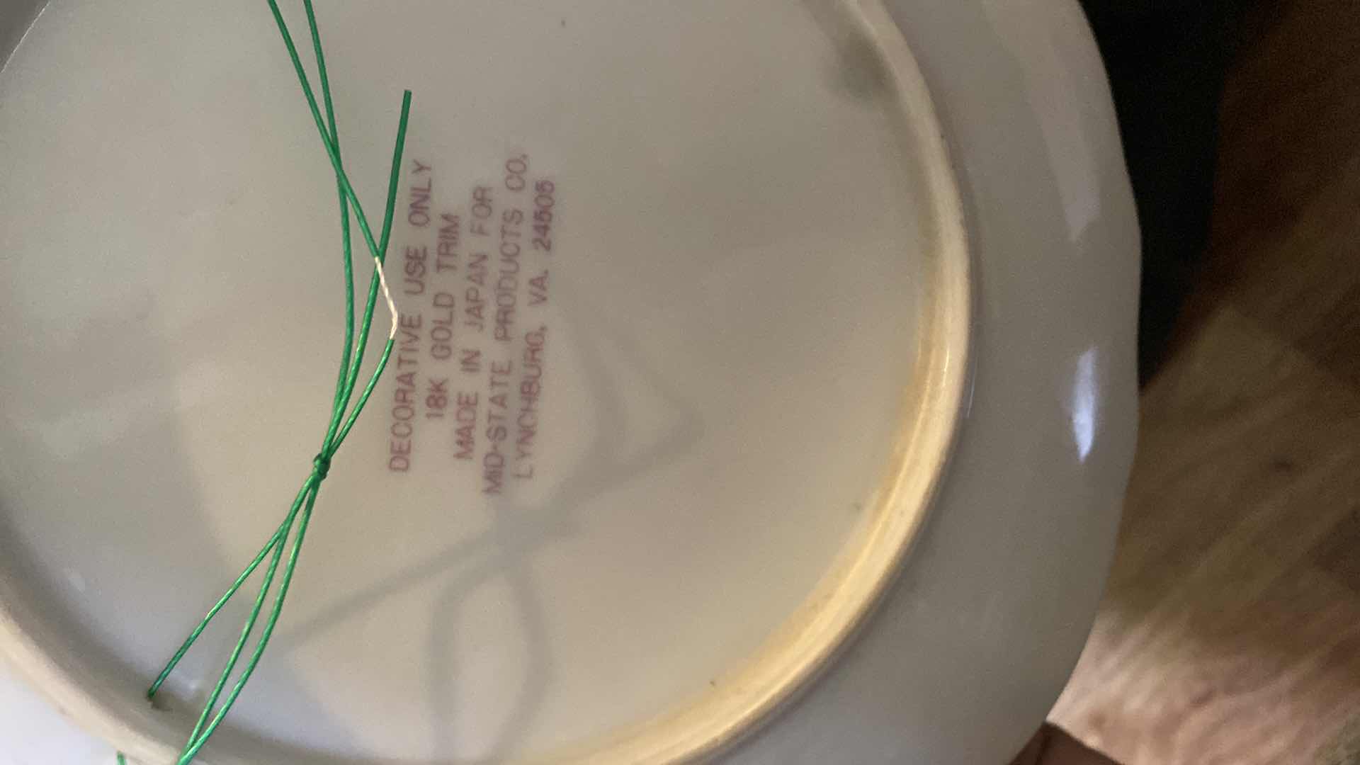 Photo 1 of DECORATIVE 18KT GOLD TRIMMED “THE LORDS PRAYER” PLATE