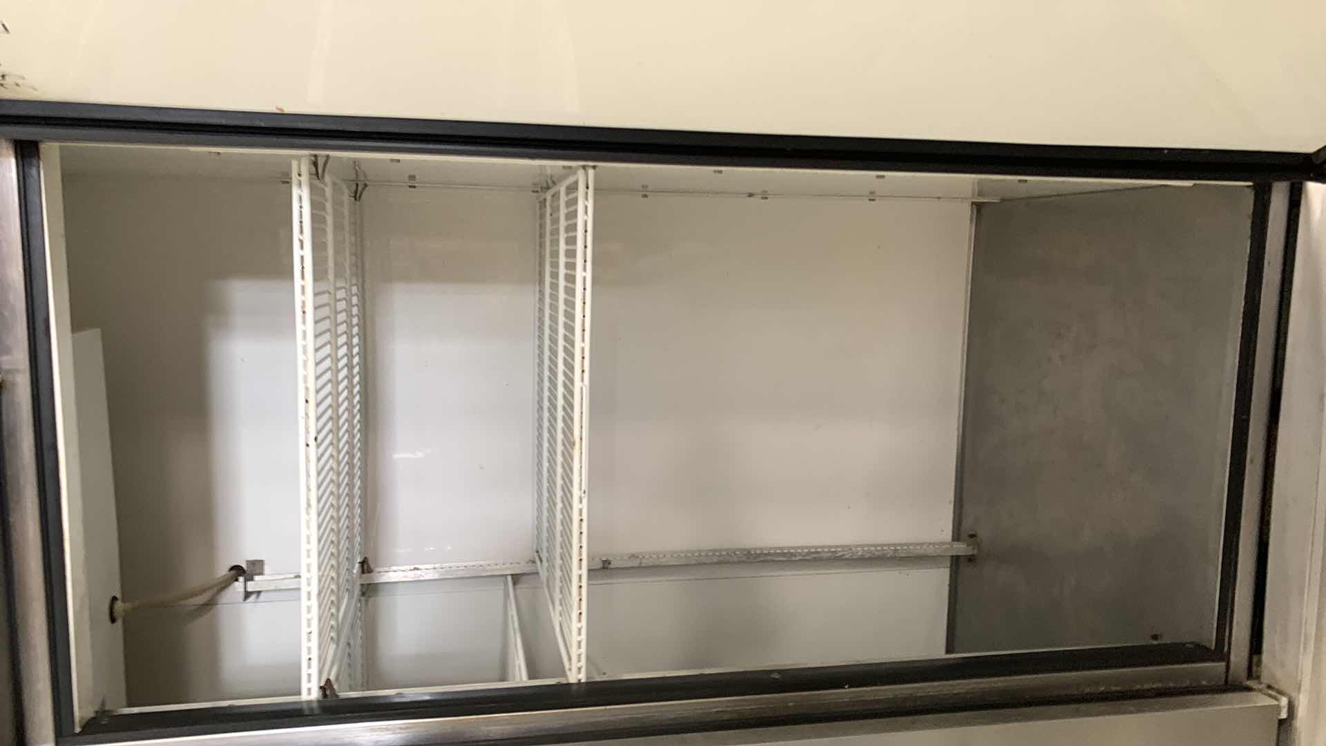 Photo 5 of TRUE COMMERCIAL REFRIGERATOR MODEL T-72