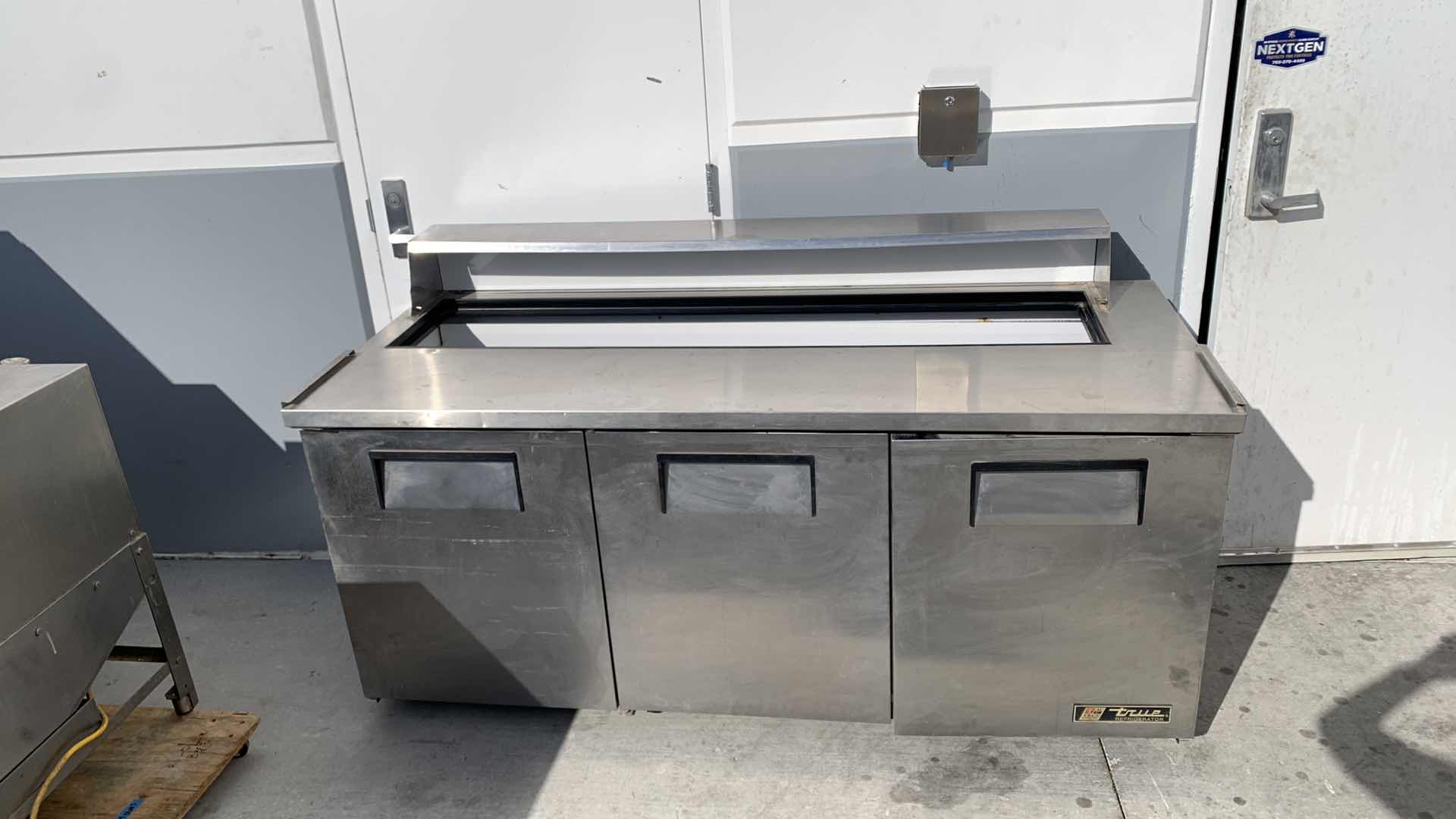 Photo 1 of TRUE REFRIGERATOR WORK STATION MODEL NO TSSU-72-18-RC