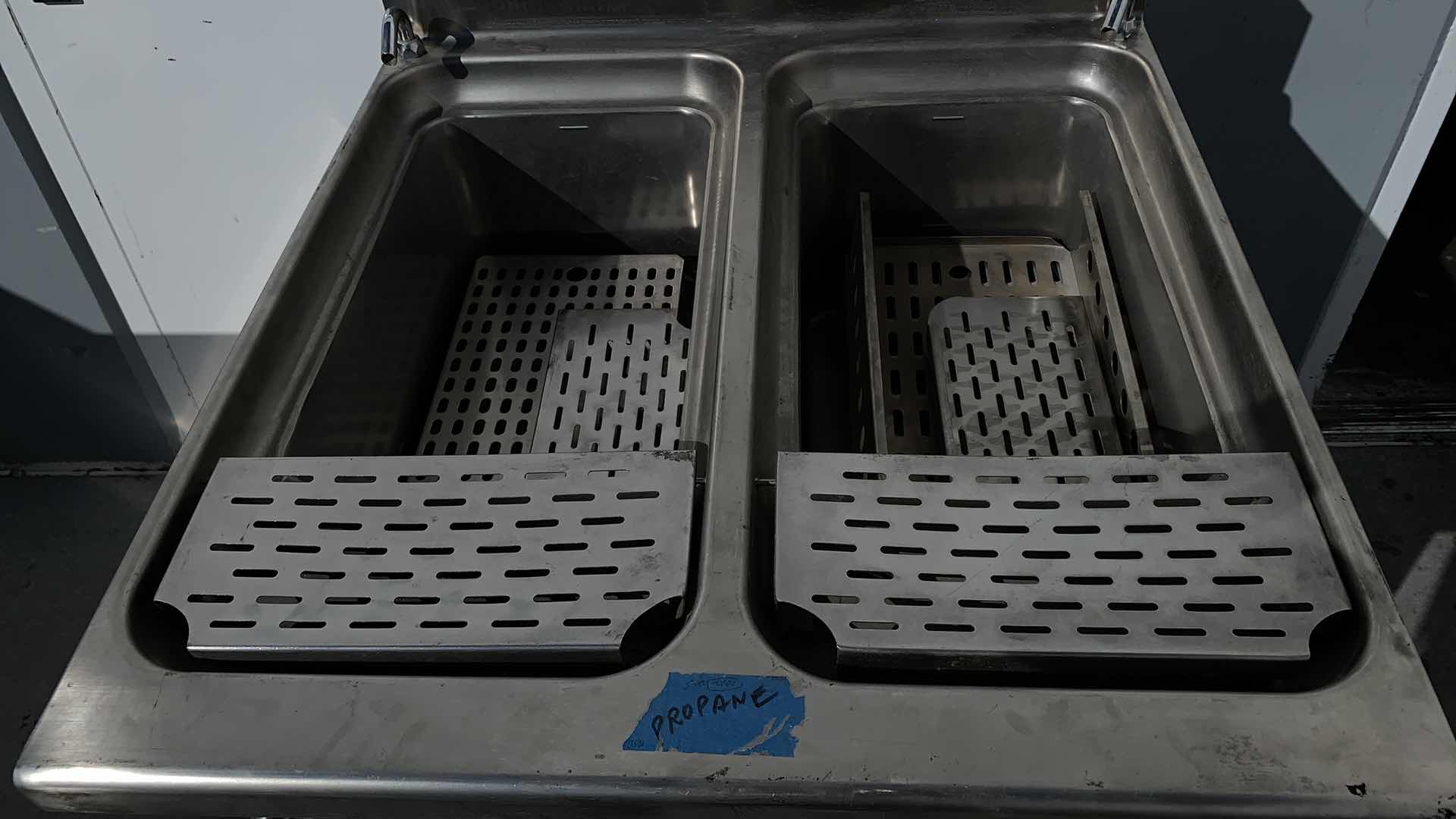 Photo 1 of DUAL BASIN PROPANE PASTA COOKER ( MISSING DOOR)