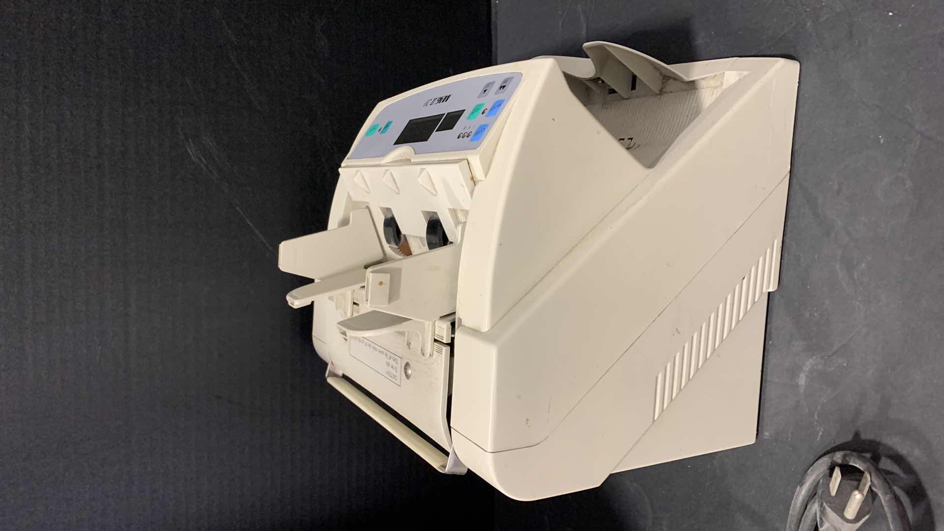 Photo 2 of MAG II 20 MONEY COUNTER