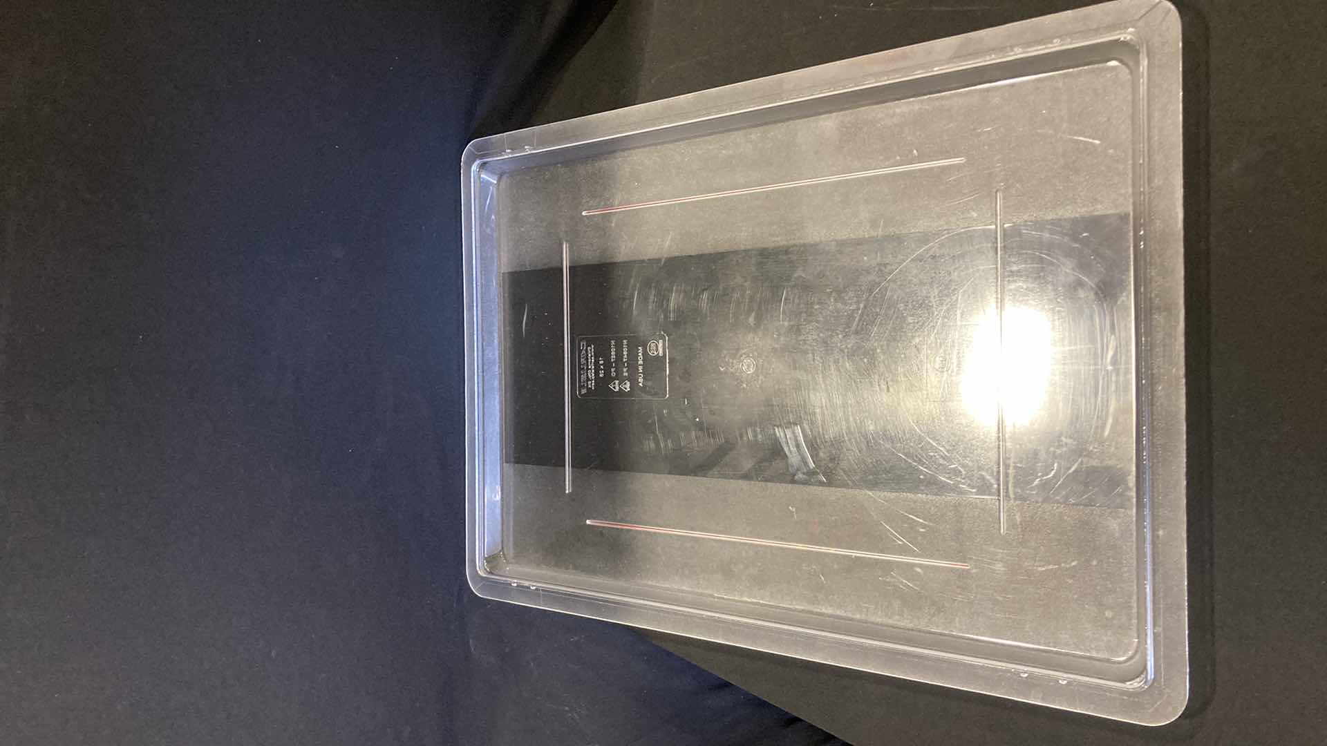 Photo 1 of CARLISLE CLEAR FOOD STORAGE BIN 21.5GAL W LID