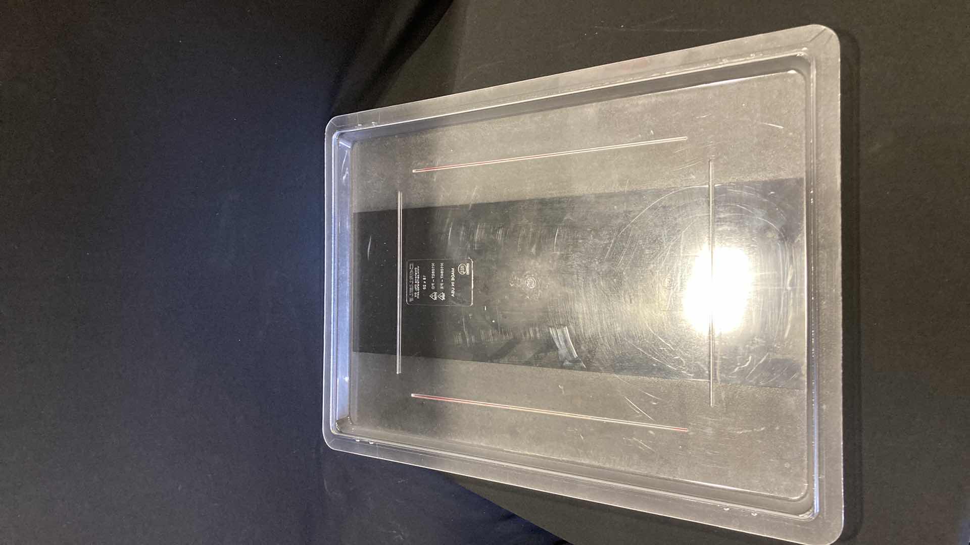 Photo 1 of CAMBRO CLEAR FOOD STORAGE BIN 13GAL W LID