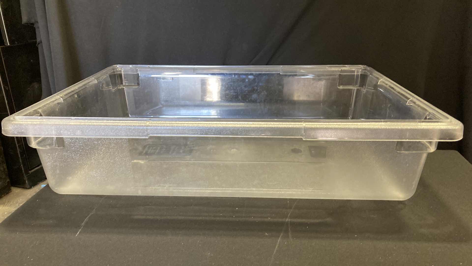 Photo 1 of CARLISLE CLEAR FOOD STORAGE BIN 8.5GAL W LID