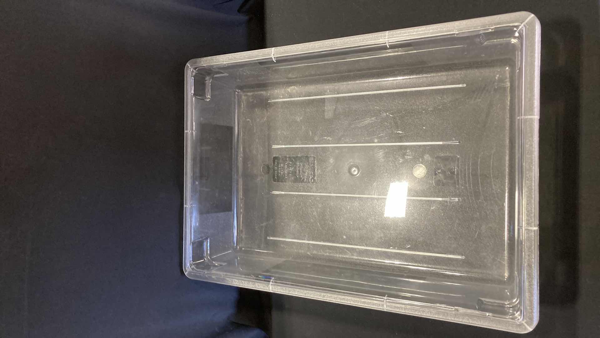 Photo 1 of CARLISLE CLEAR FOOD STORAGE BIN 8.5GAL W LID