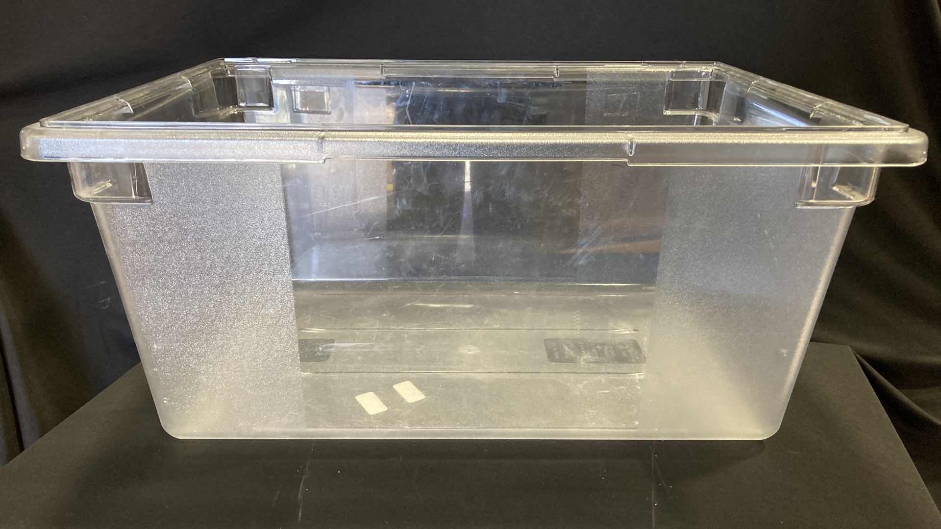 Photo 1 of CARLISLE CLEAR FOOD STORAGE BIN 16.6GAL W LID