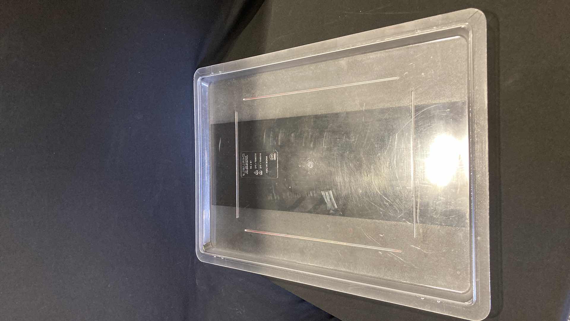 Photo 1 of CARLISLE CLEAR FOOD STORAGE BIN 16.6GAL W LID