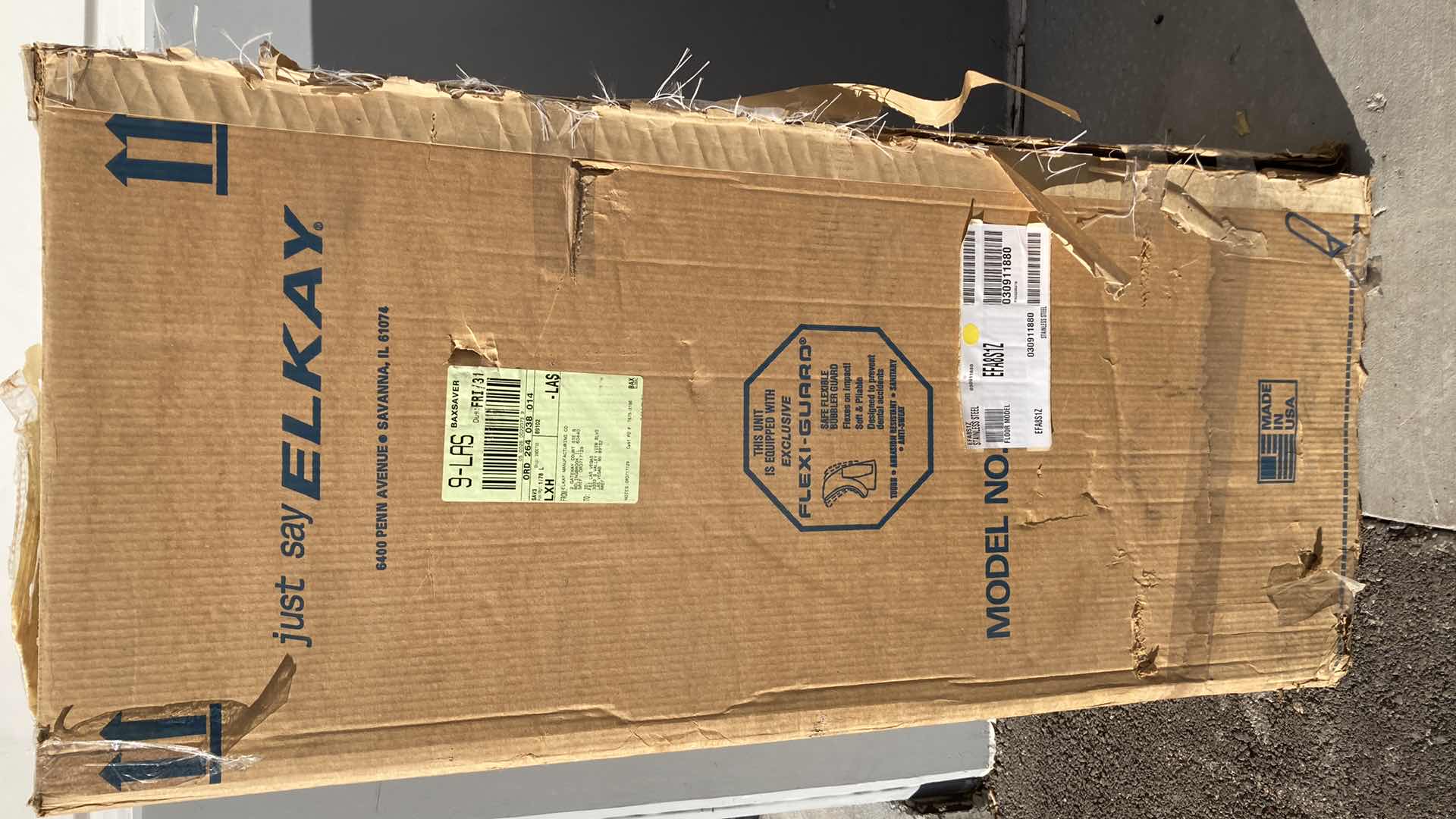 Photo 1 of NEW ELKAY STAINLESS STEEL DRINKING FOUNTAIN MODEL EFA8S1Z