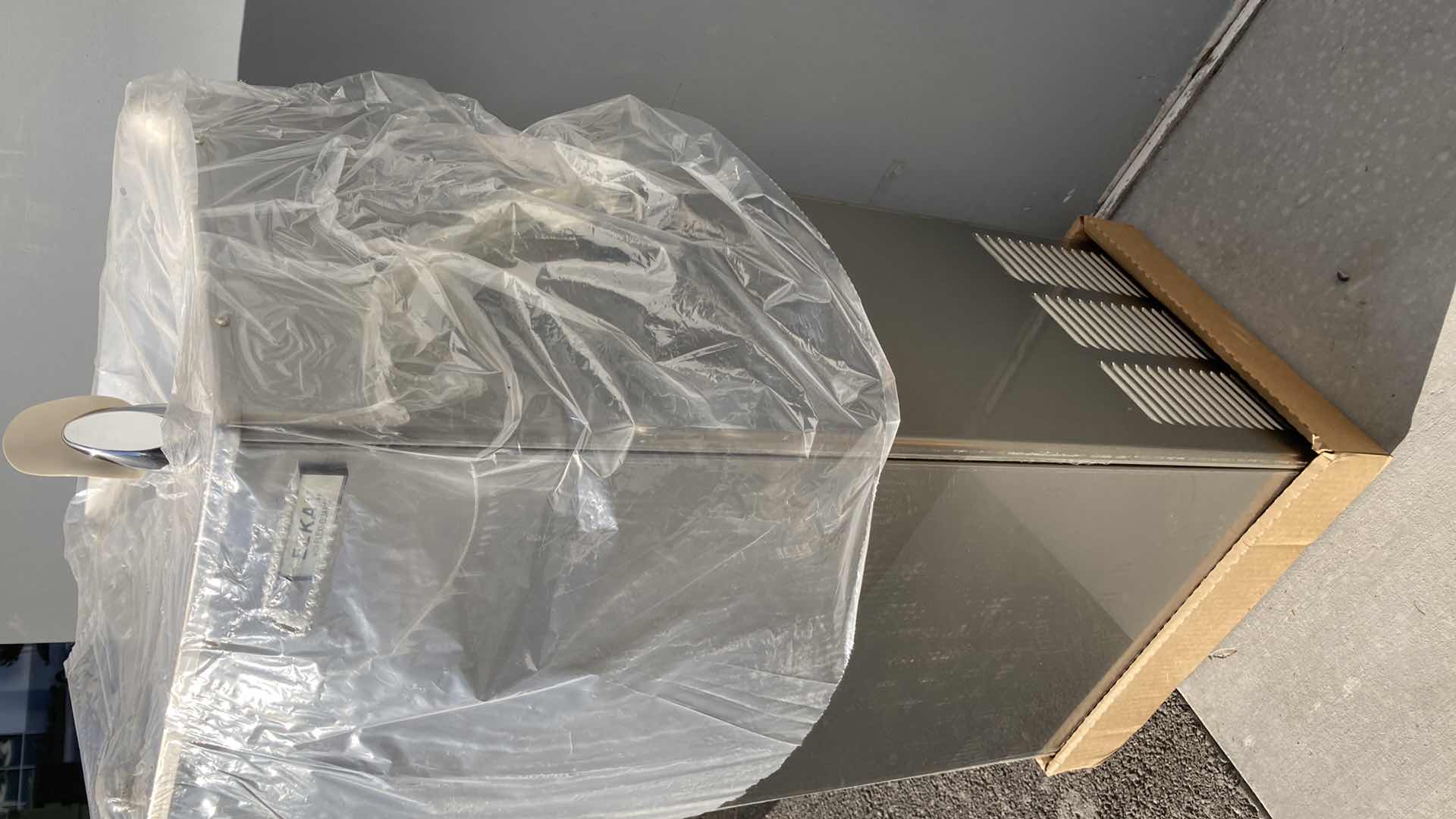 Photo 1 of NEW ELKAY STAINLESS STEEL DRINKING FOUNTAIN MODEL EFA8S1Z