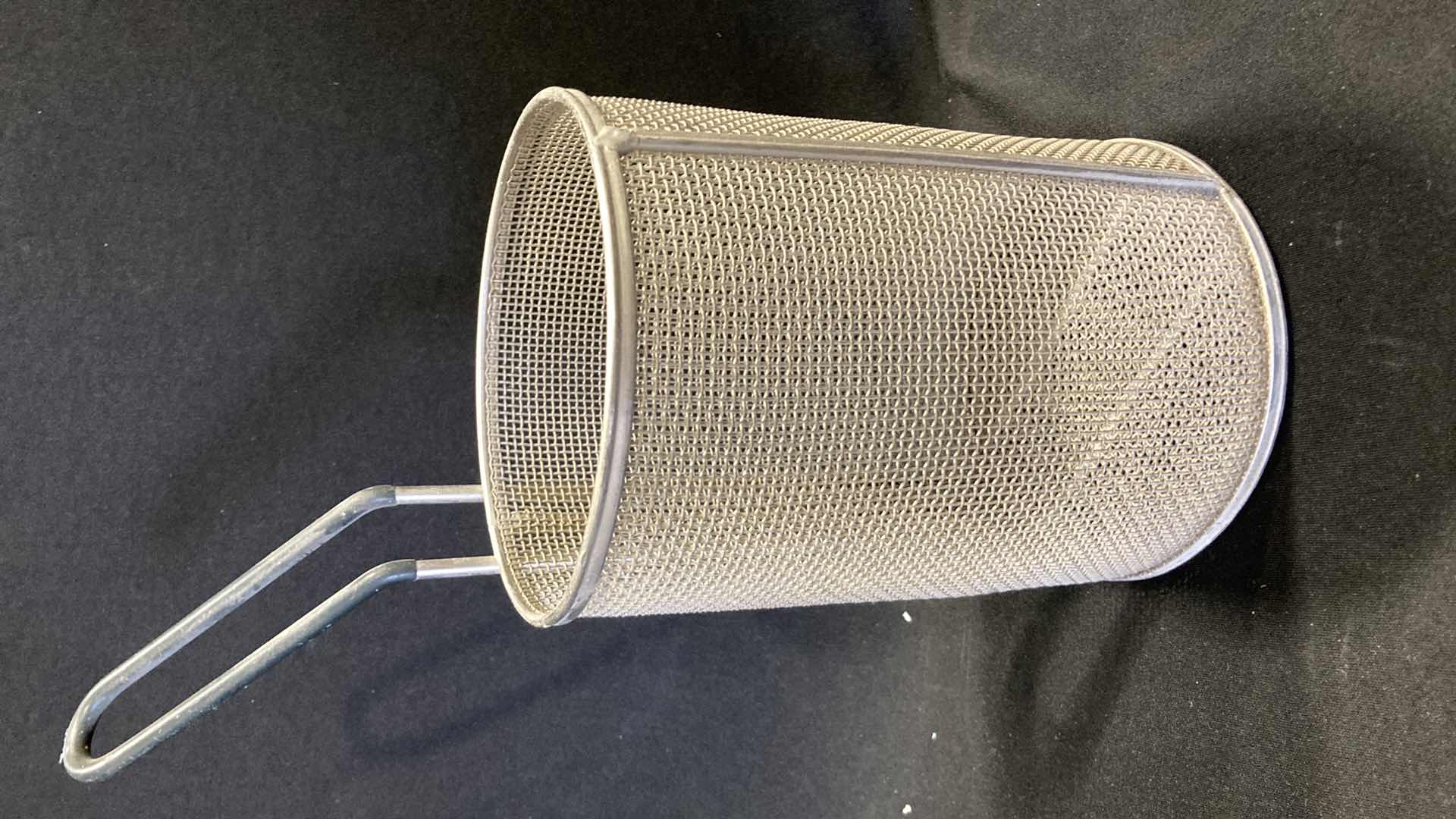 Photo 1 of STAINLESS STEEL PASTA COOKING BASKET 5.75” X 12.5”