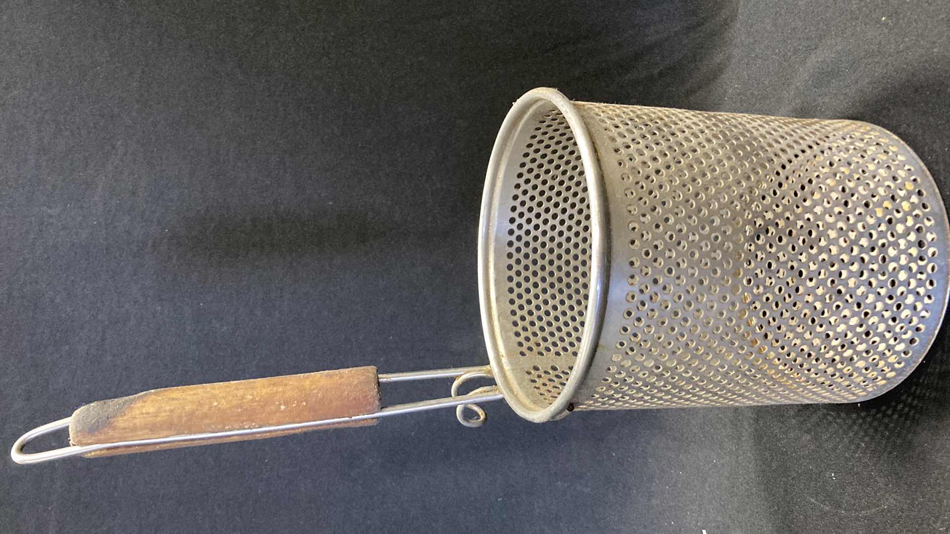 Photo 1 of STAINLESS STEEL PASTA COOKING BASKET 5.5” X 14.5”