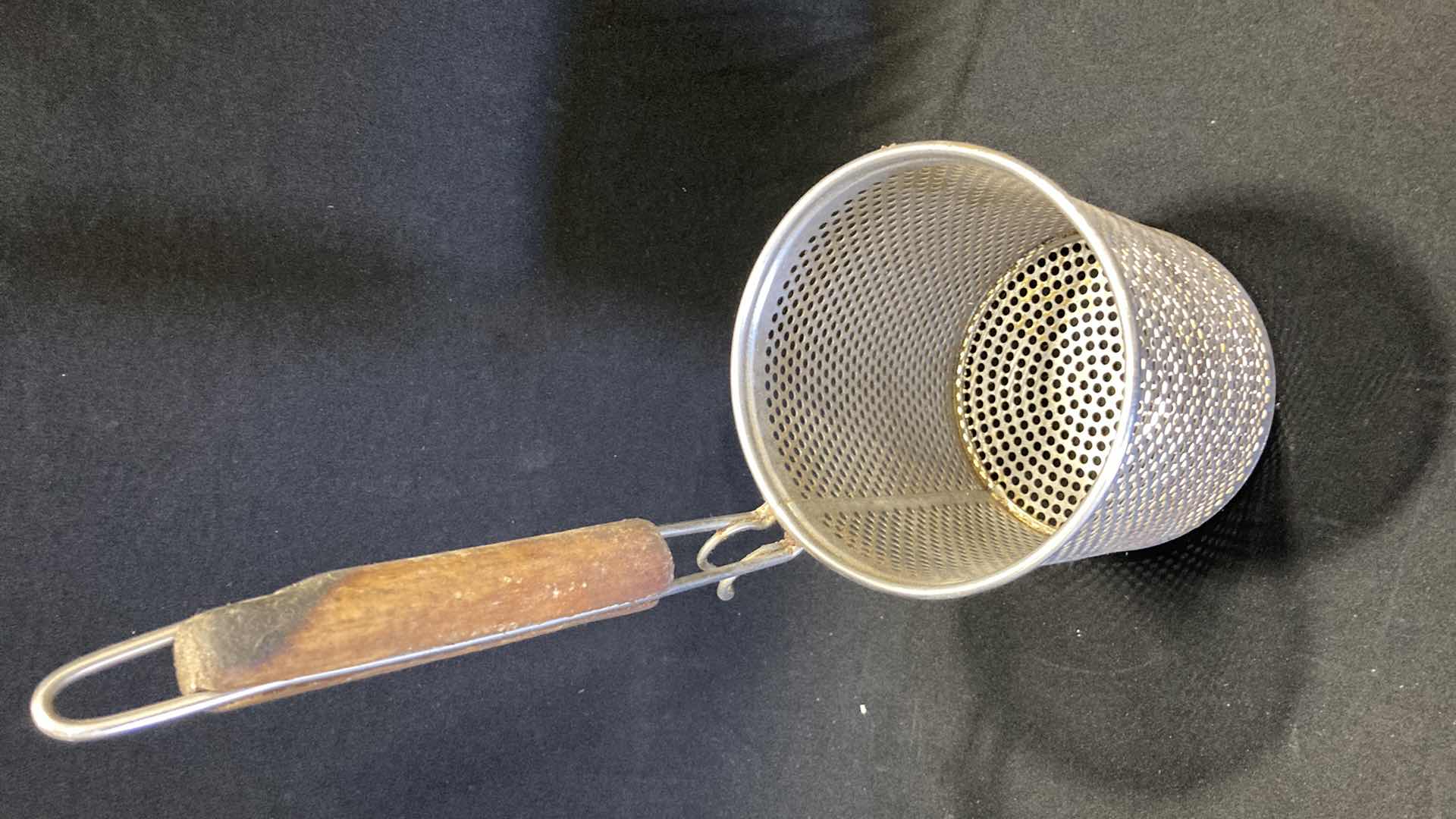 Photo 2 of STAINLESS STEEL PASTA COOKING BASKET 5.5” X 14.5”