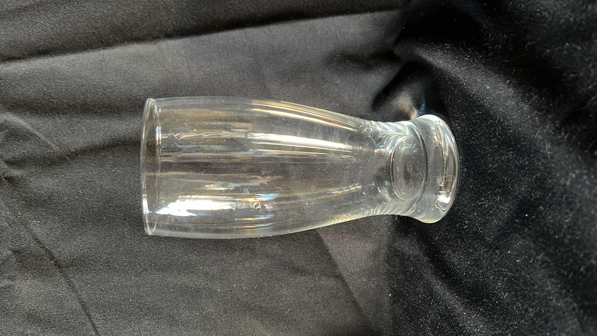 Photo 4 of BEER GLASSES VARIOUS STYLES W CRATE (22)