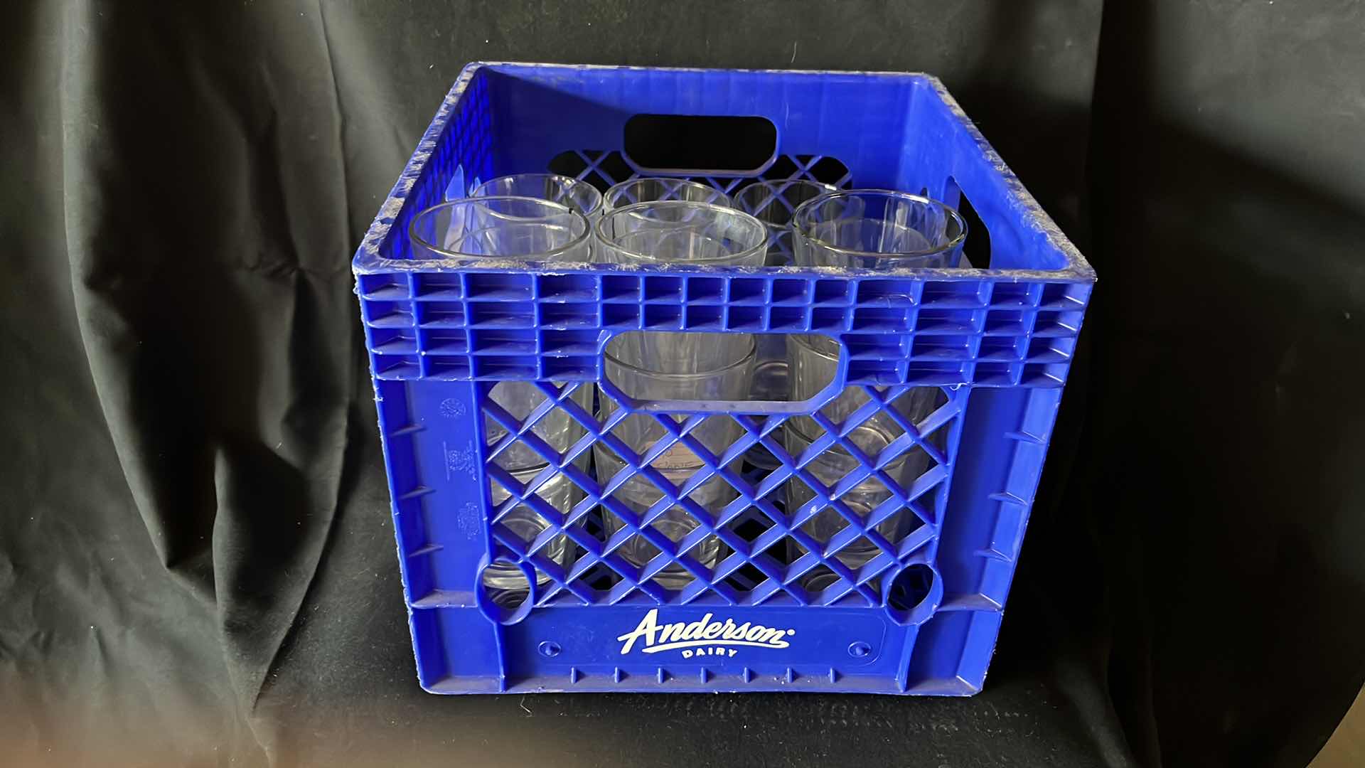 Photo 1 of PINT GLASSES 5.75” W CRATE (20)