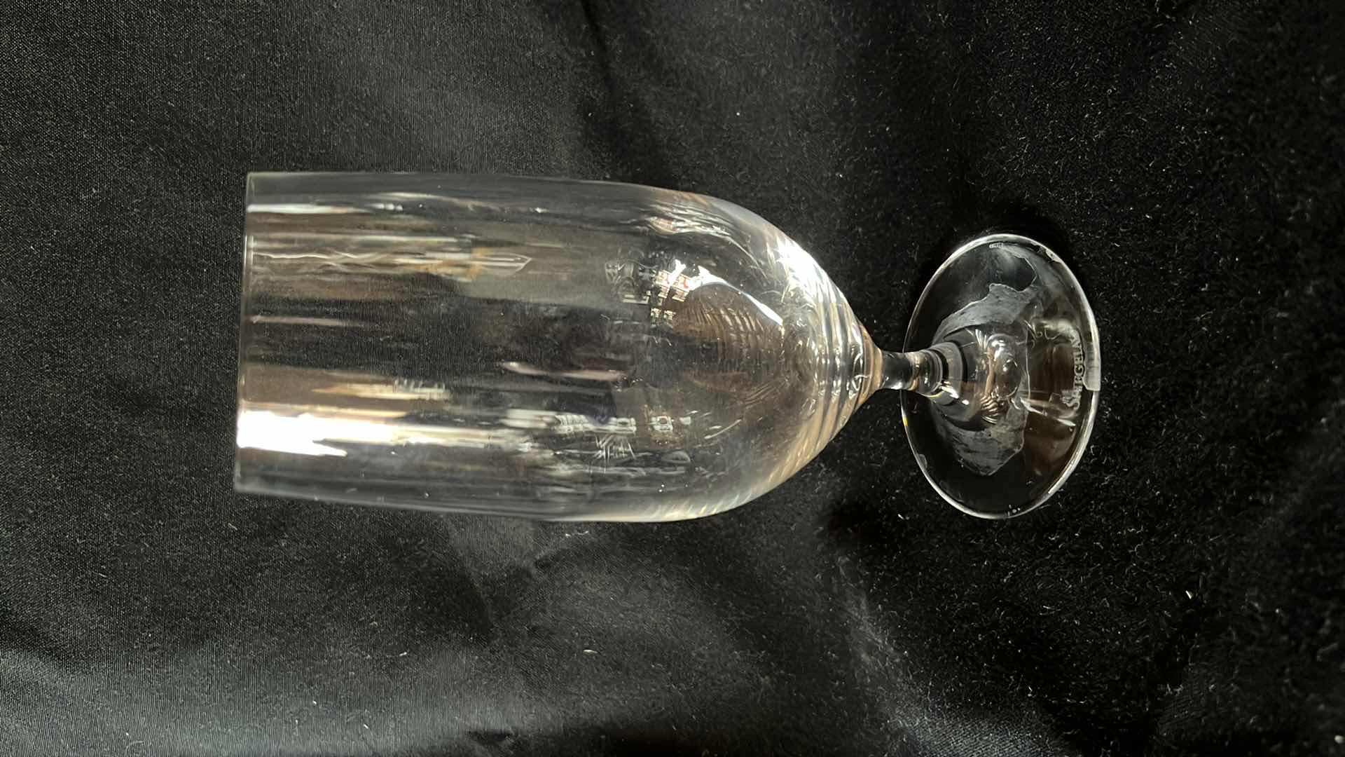 Photo 2 of WINE CHAMPAGNE GLASSES VARIOUS STYLES W CRATE (18)