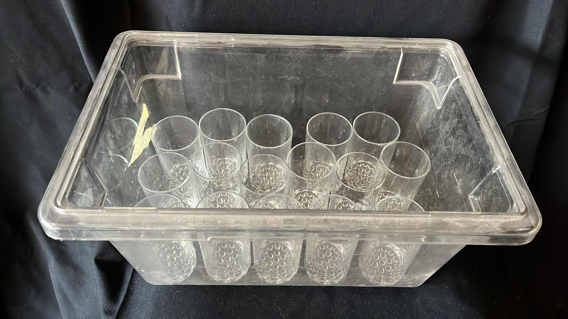 Photo 1 of KNOB HILL GLASSES 4.5” W PLASTIC TUB (16)