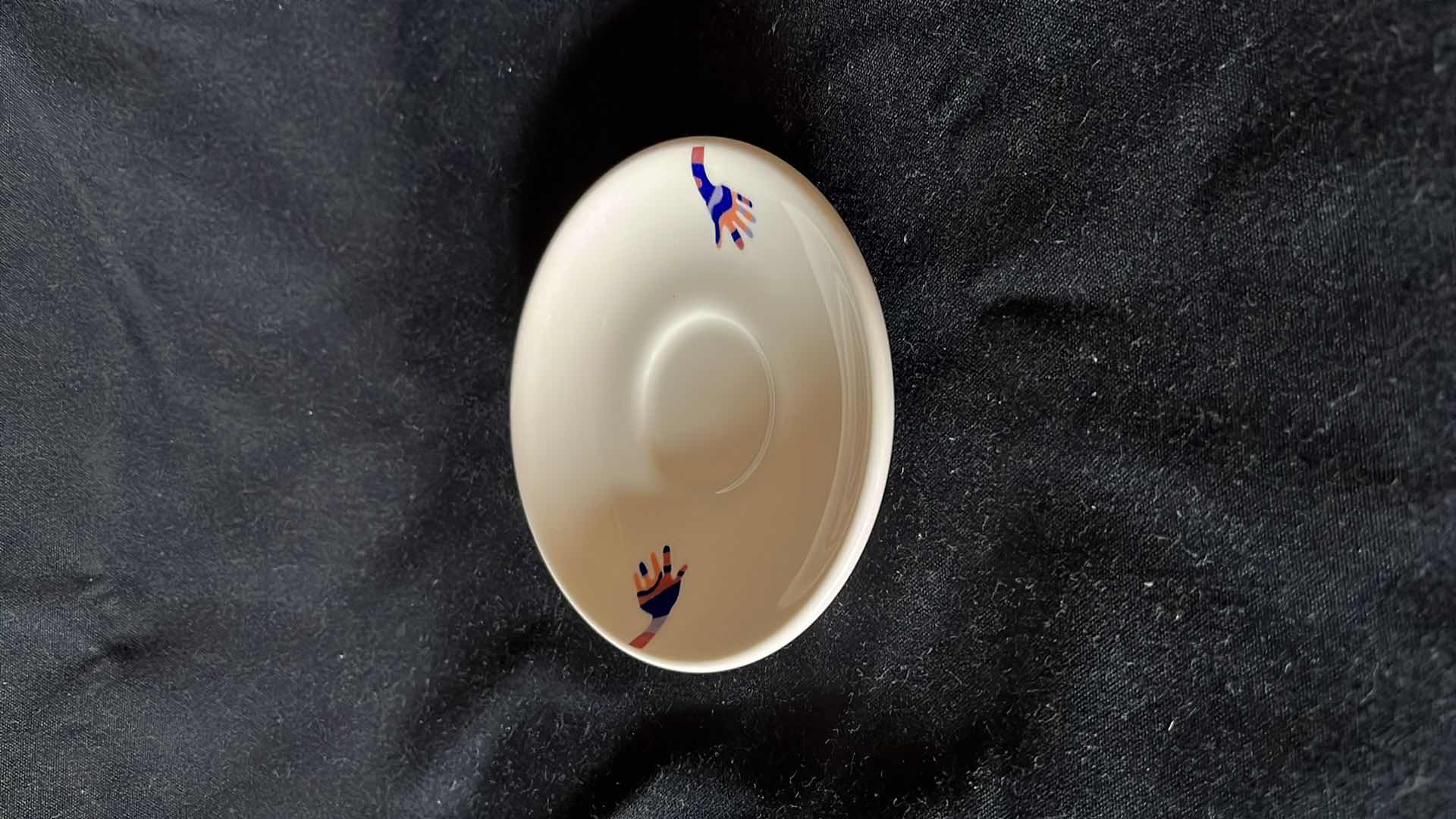 Photo 4 of ONEIDA BUFFALO DINNER AND SAUCER PLATES (SETS OF 8)