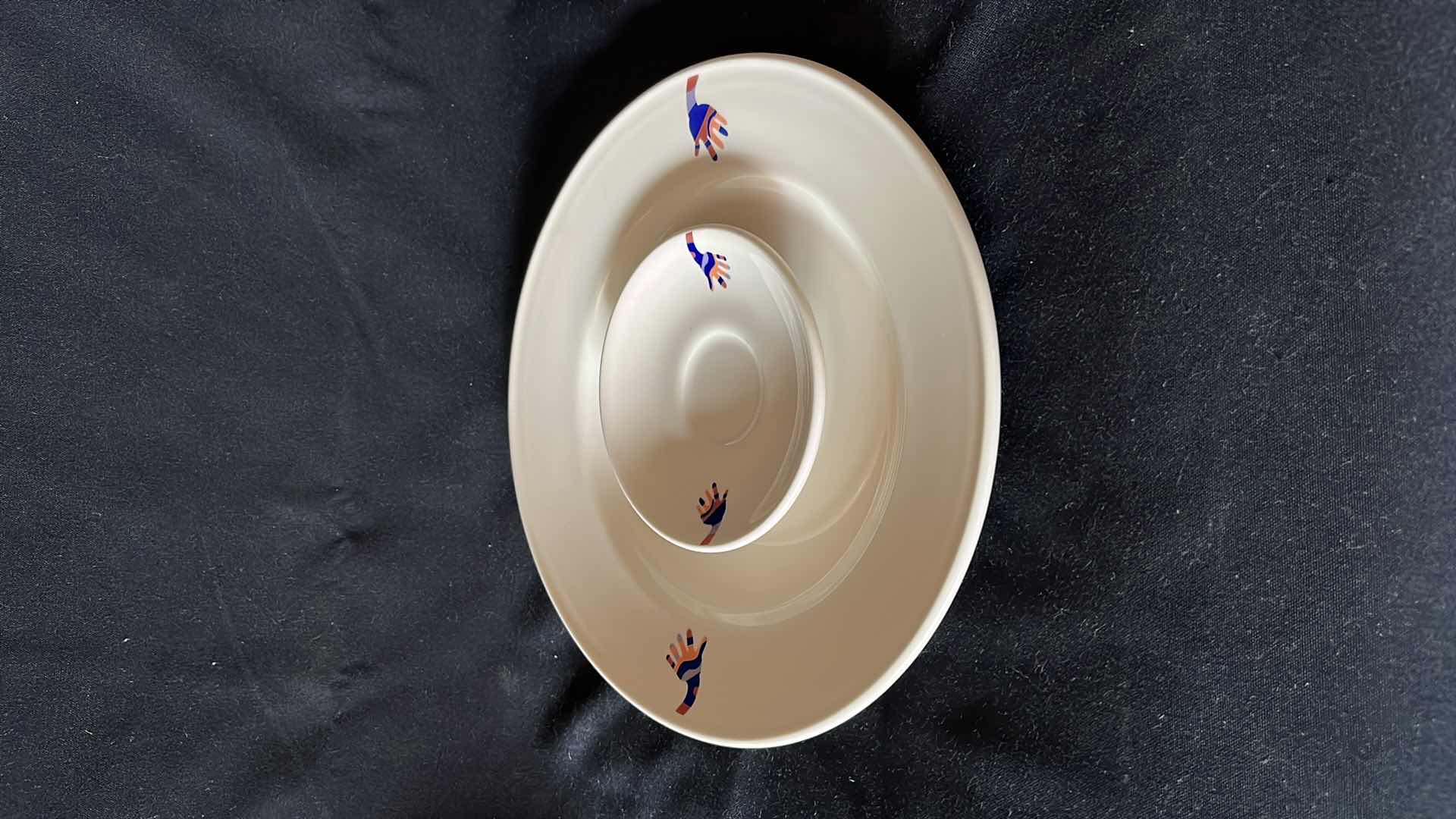 Photo 1 of ONEIDA BUFFALO DINNER AND SAUCER PLATES (SETS OF 8)