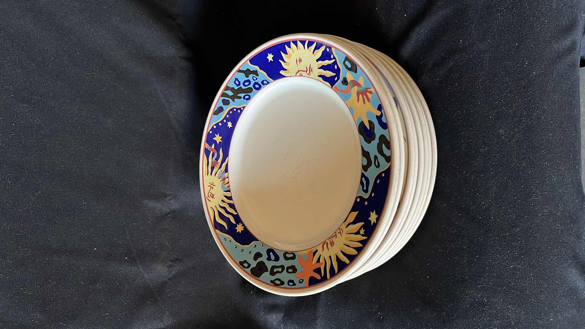 Photo 2 of ONEIDA CLASSIC CELESTIAL DINNER PLATES (8)