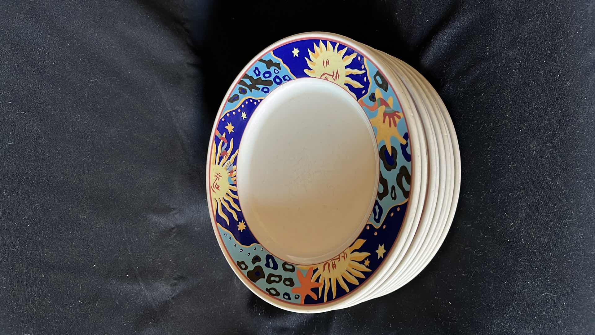 Photo 1 of ONEIDA CLASSIC CELESTIAL DINNER PLATES (8)