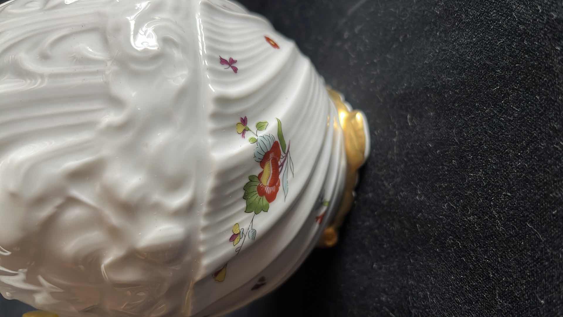 Photo 1 of MOTTAHEDEH SWAN SERVICE PORCELAIN COFFEE POT AND LID MADE IN PORTUGAL 4 CUP, 10”