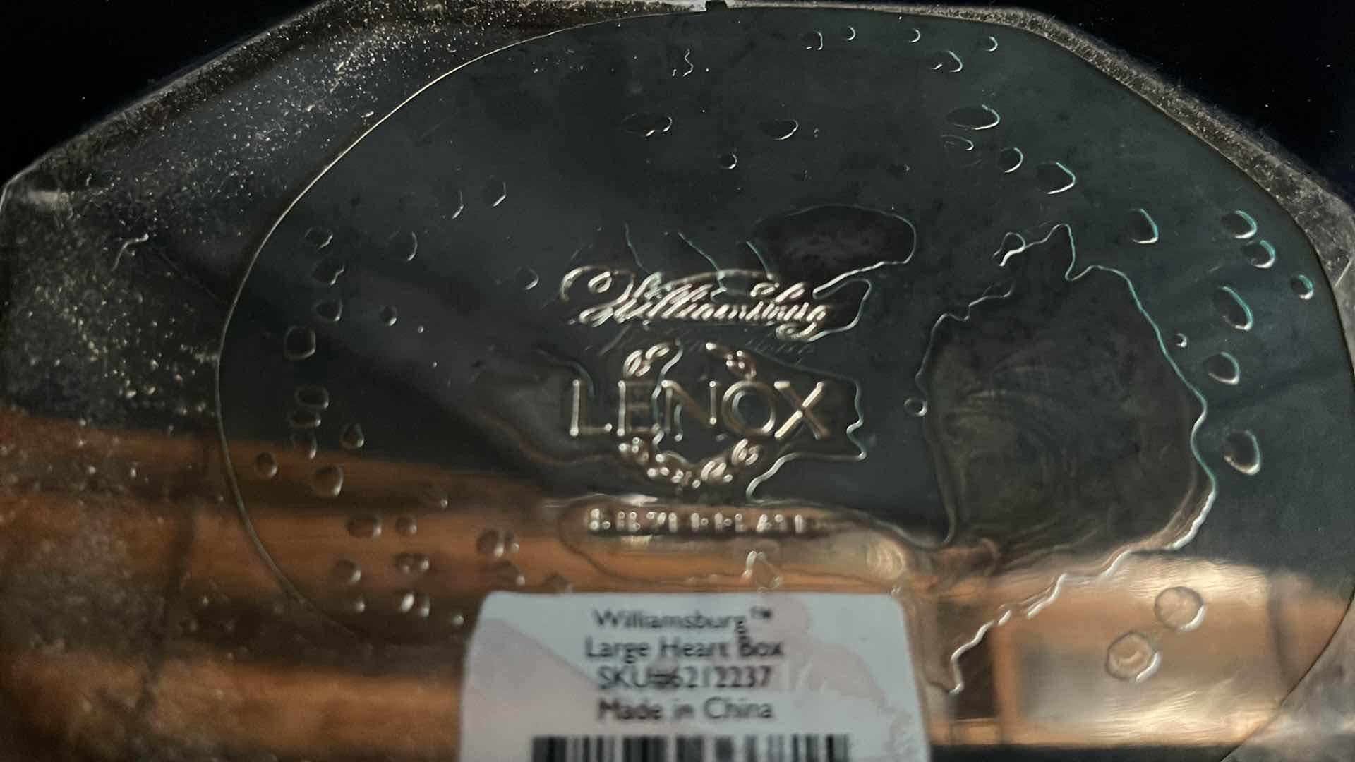 Photo 1 of VINTAGE LENNOX WILLIAMSBURG KIRK STIEFF SILVER PLATED HEART TRINKET BOXES (2) W ATTACHED GLASS 5.25” X 18.25” X 6.25”