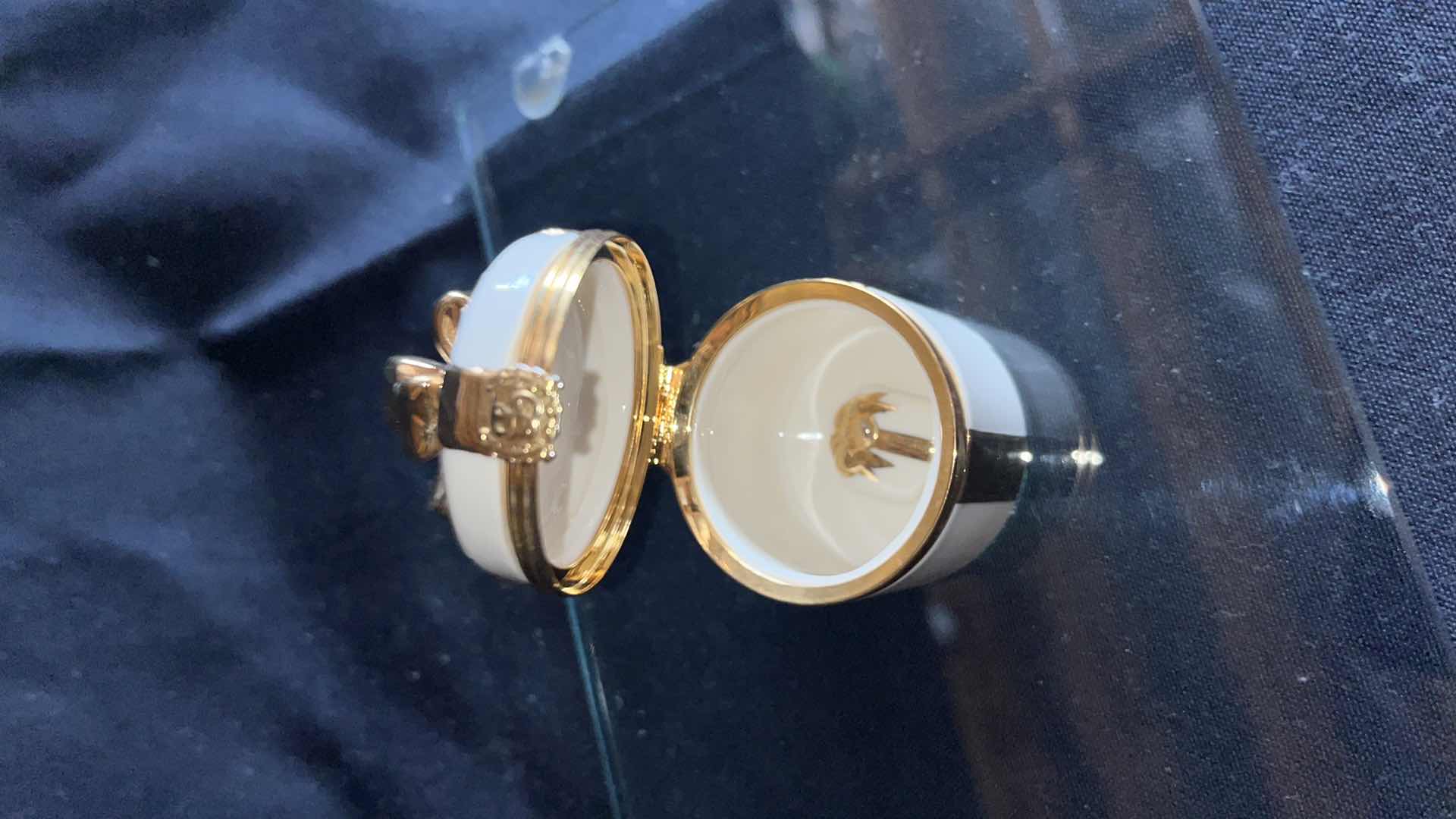 Photo 1 of LENOX TINY TREASURES MINI GIFT BOX W GLOBAL VIEWS STANDS (2) W ATTACHED GLASS 5.25” X 18.25” X 2.5”