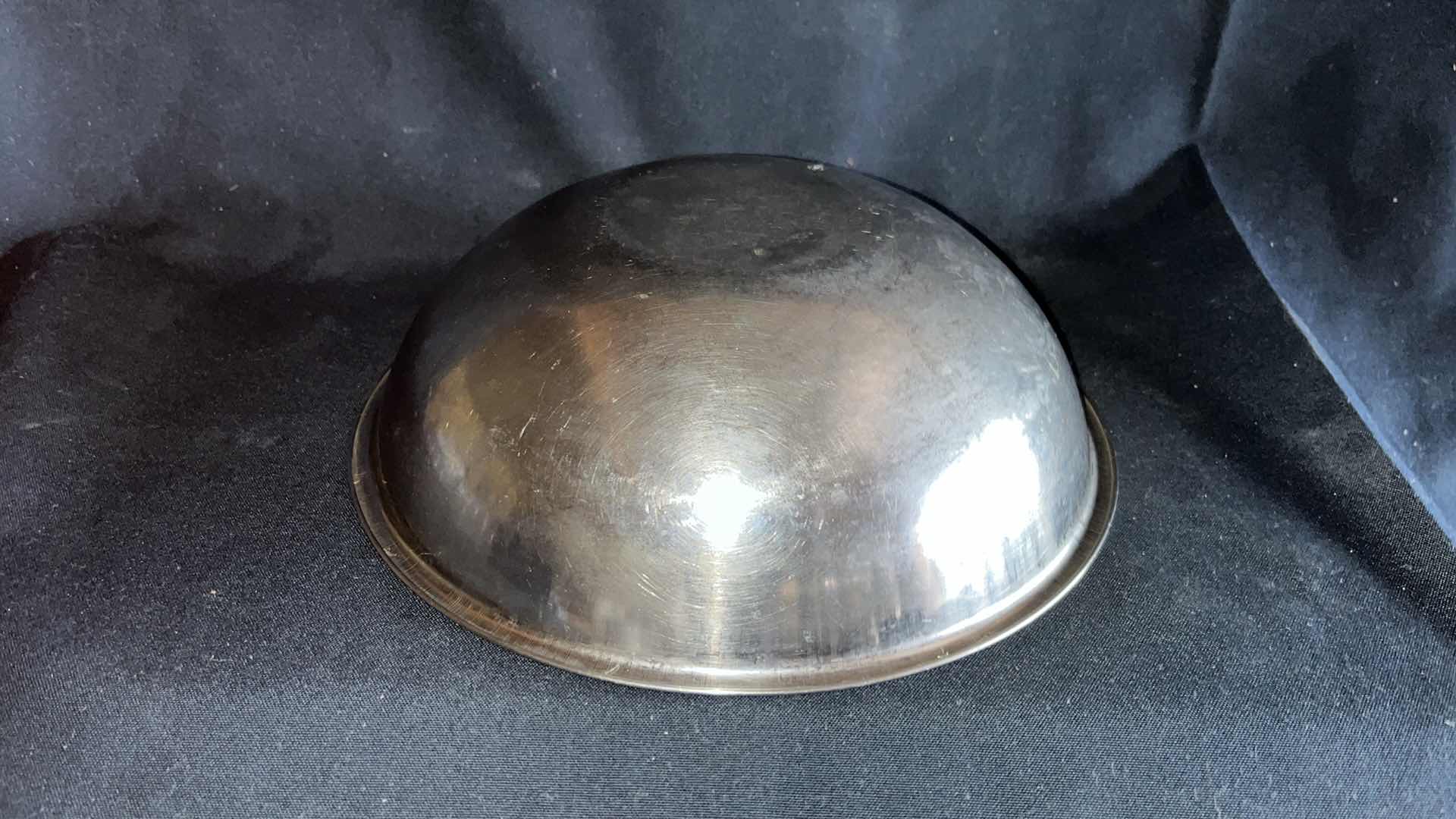 Photo 1 of STAINLESS STEEL MIXING BOWL 9” X 3” (3)